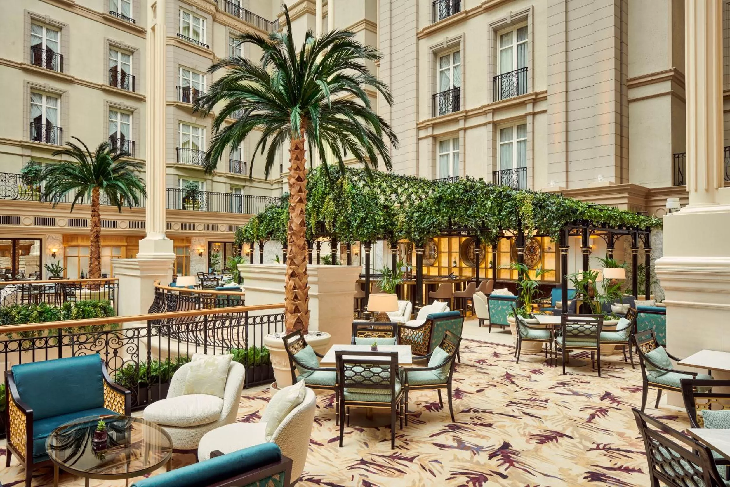 Restaurant/places to eat in The Landmark London