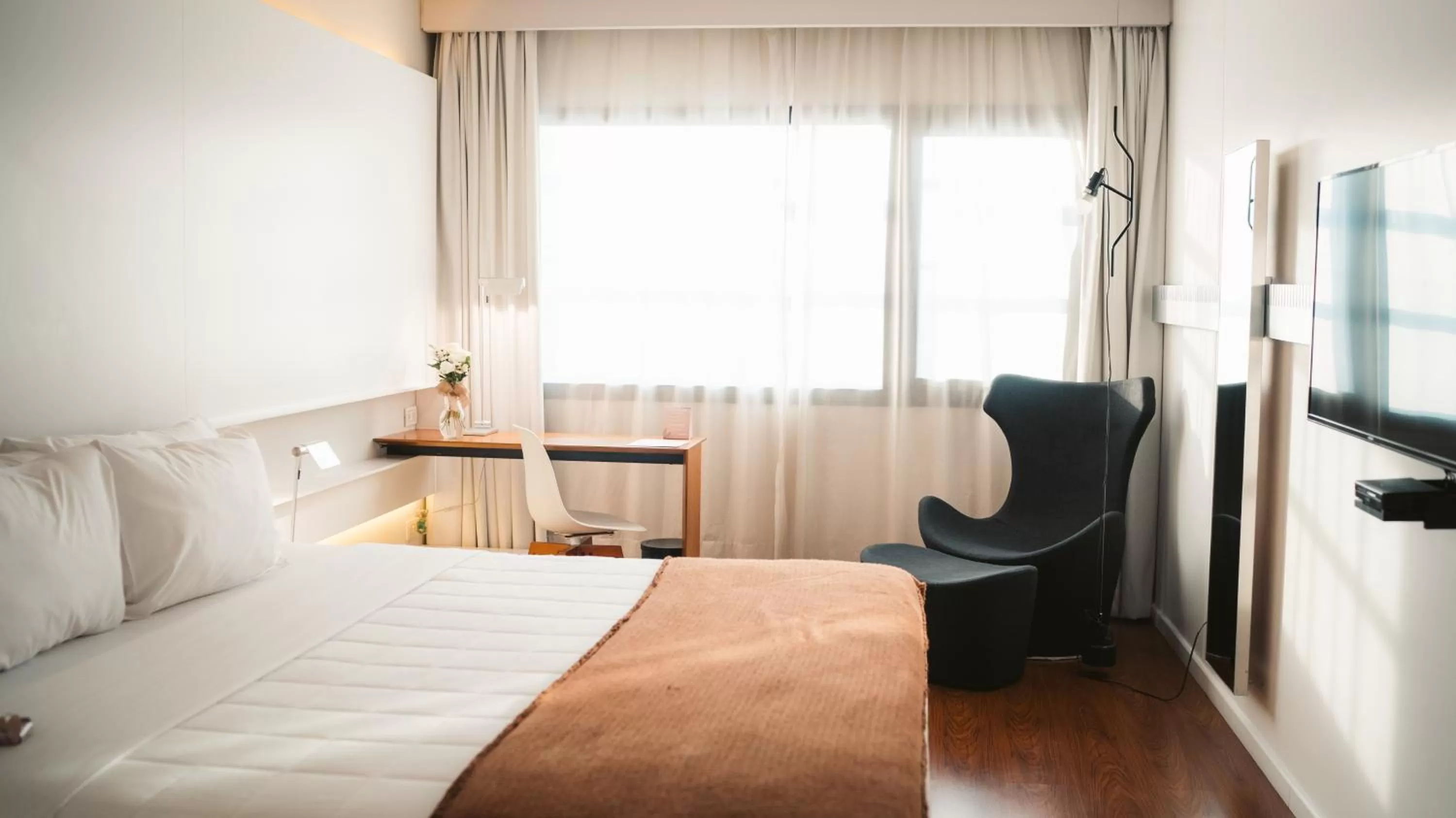 Bed in Esplendor by Wyndham Asuncion