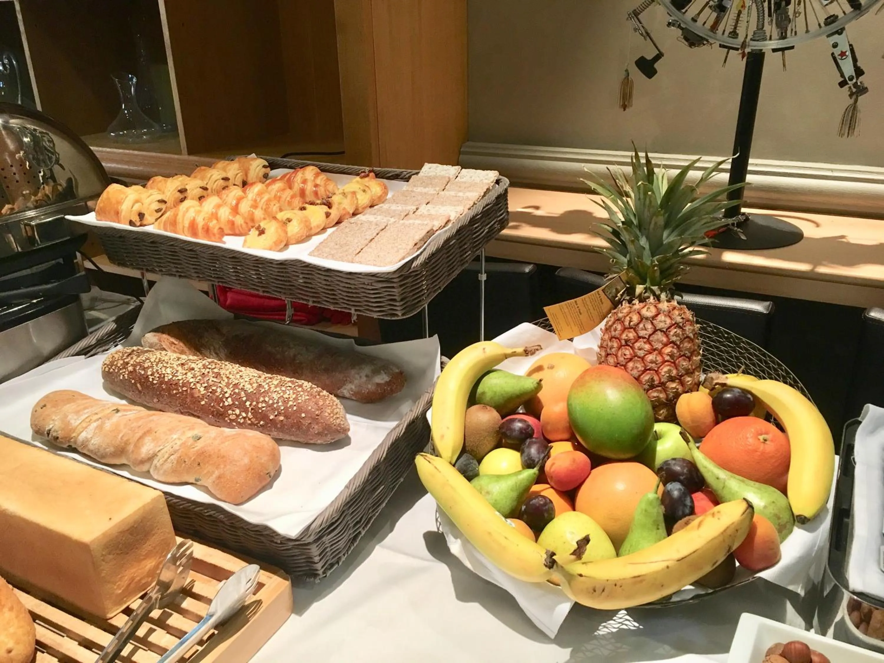 Buffet breakfast in Hotel Le Rive