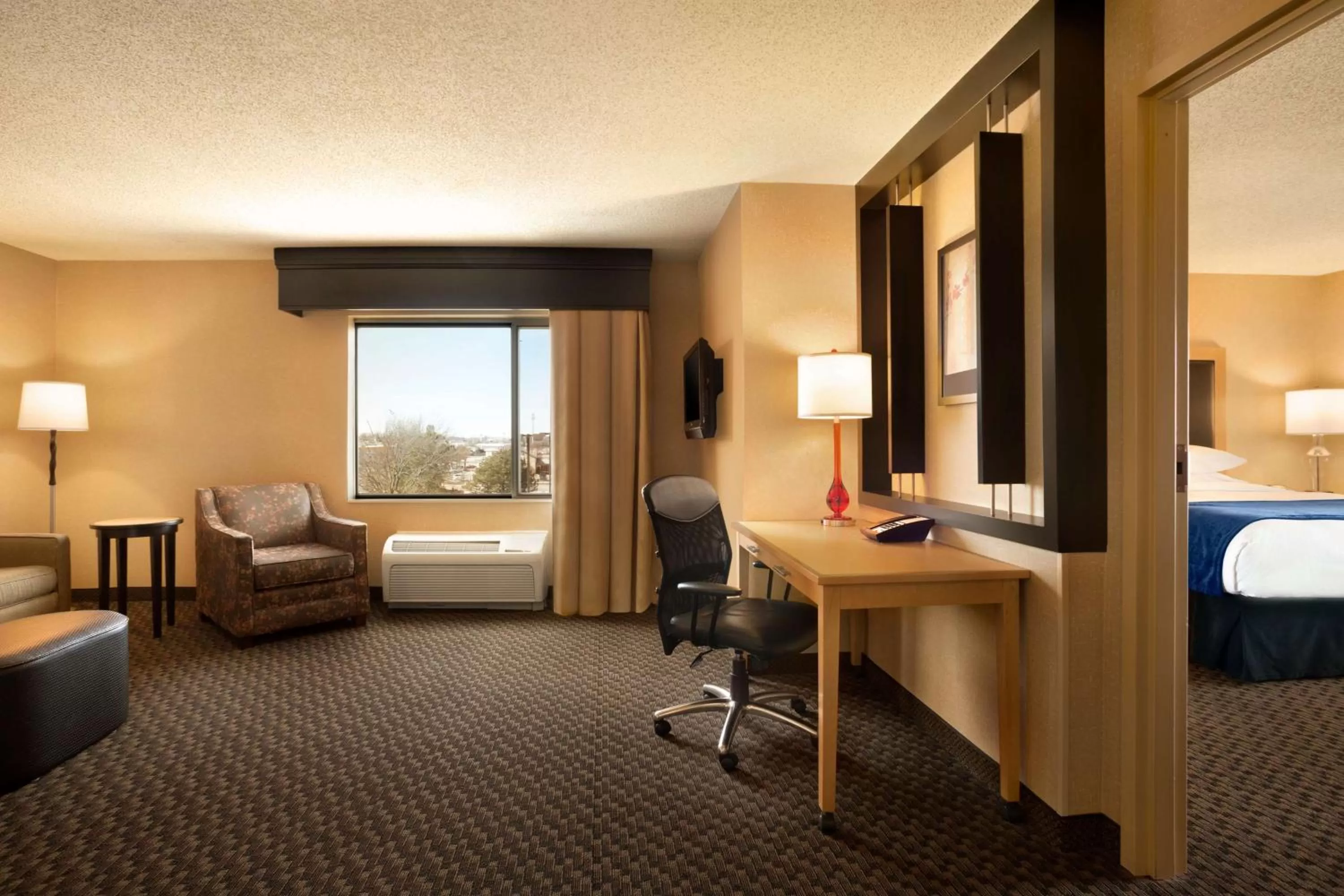 Bedroom, Bed in DoubleTree by Hilton Hotel Oklahoma City Airport
