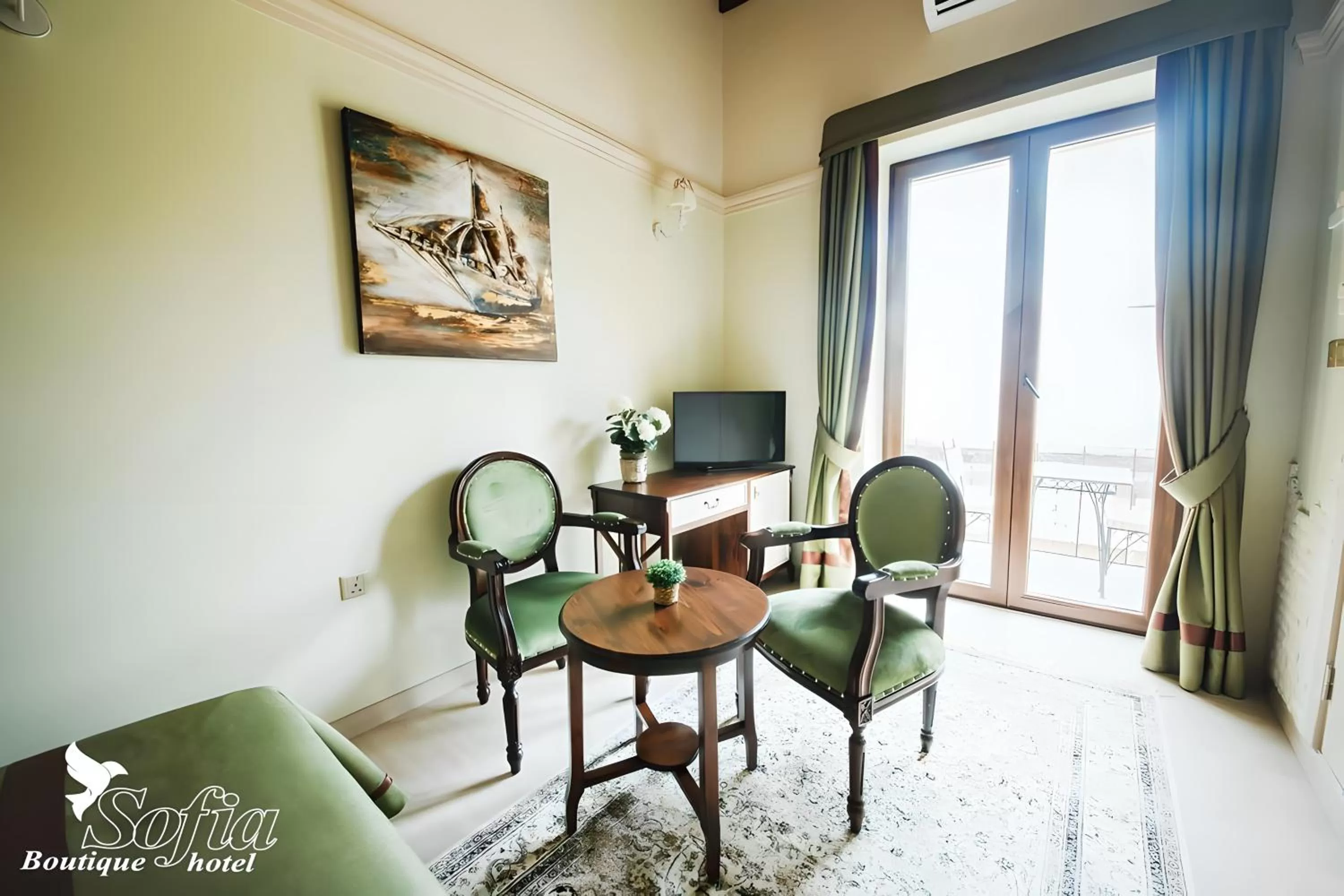 TV and multimedia in SOFIA BOUTIQUE HOTEL