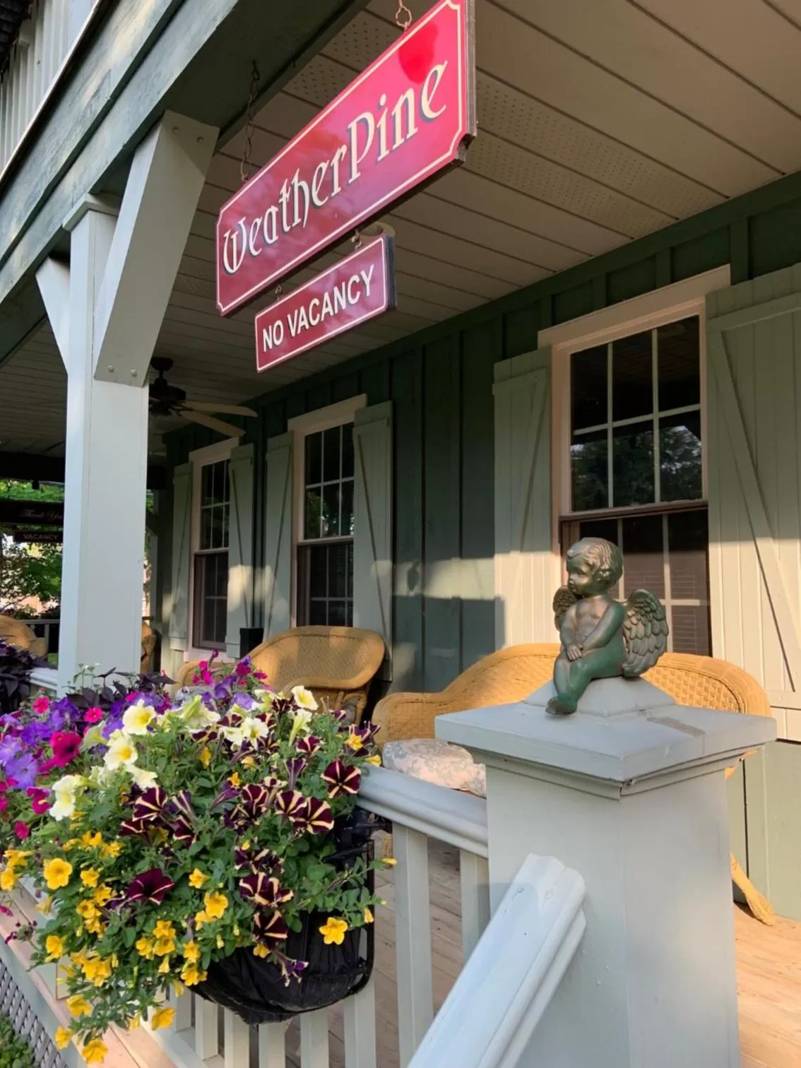 Balcony/Terrace in WeatherPine Inn