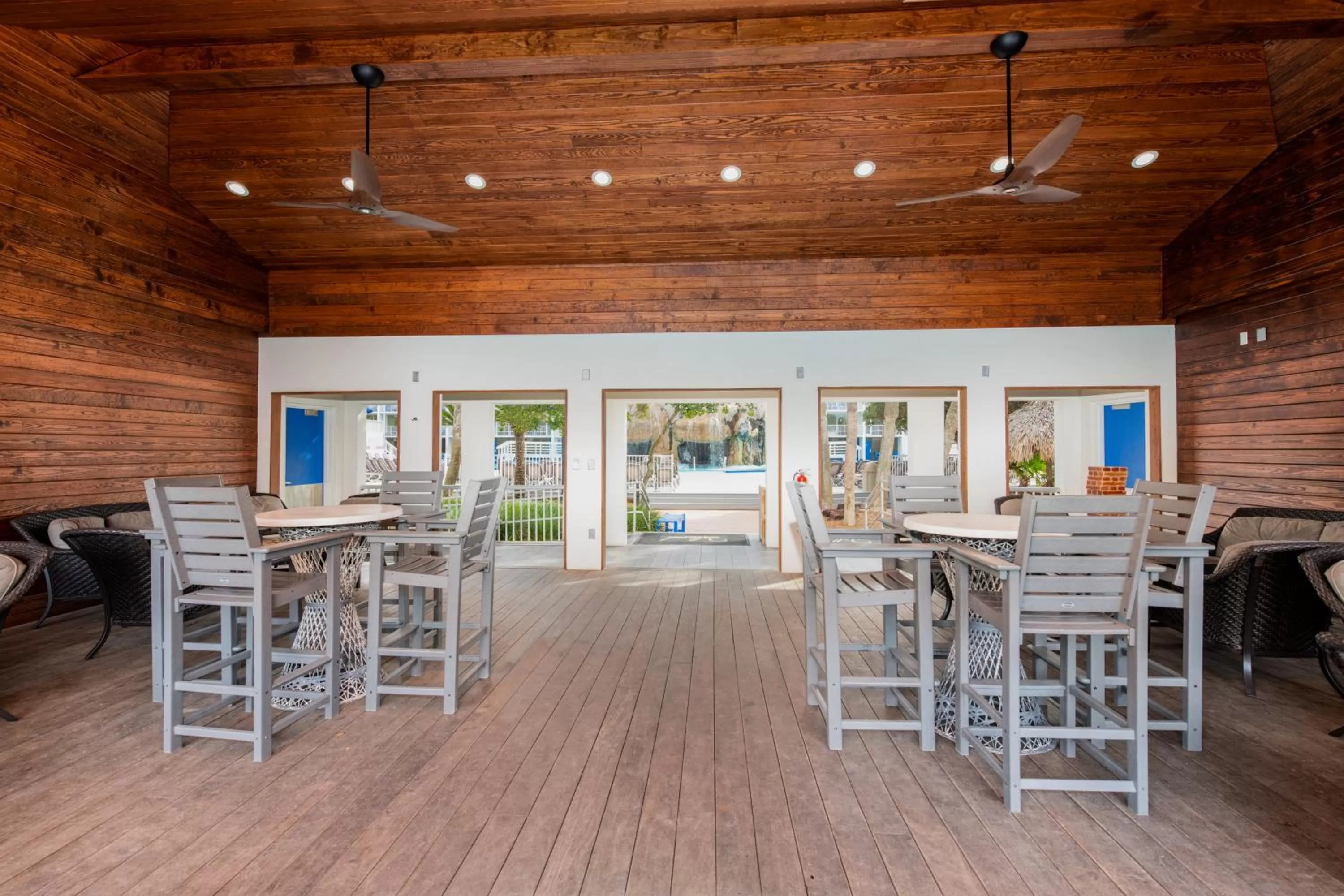 Lounge or bar in The Island Resort at Fort Walton Beach