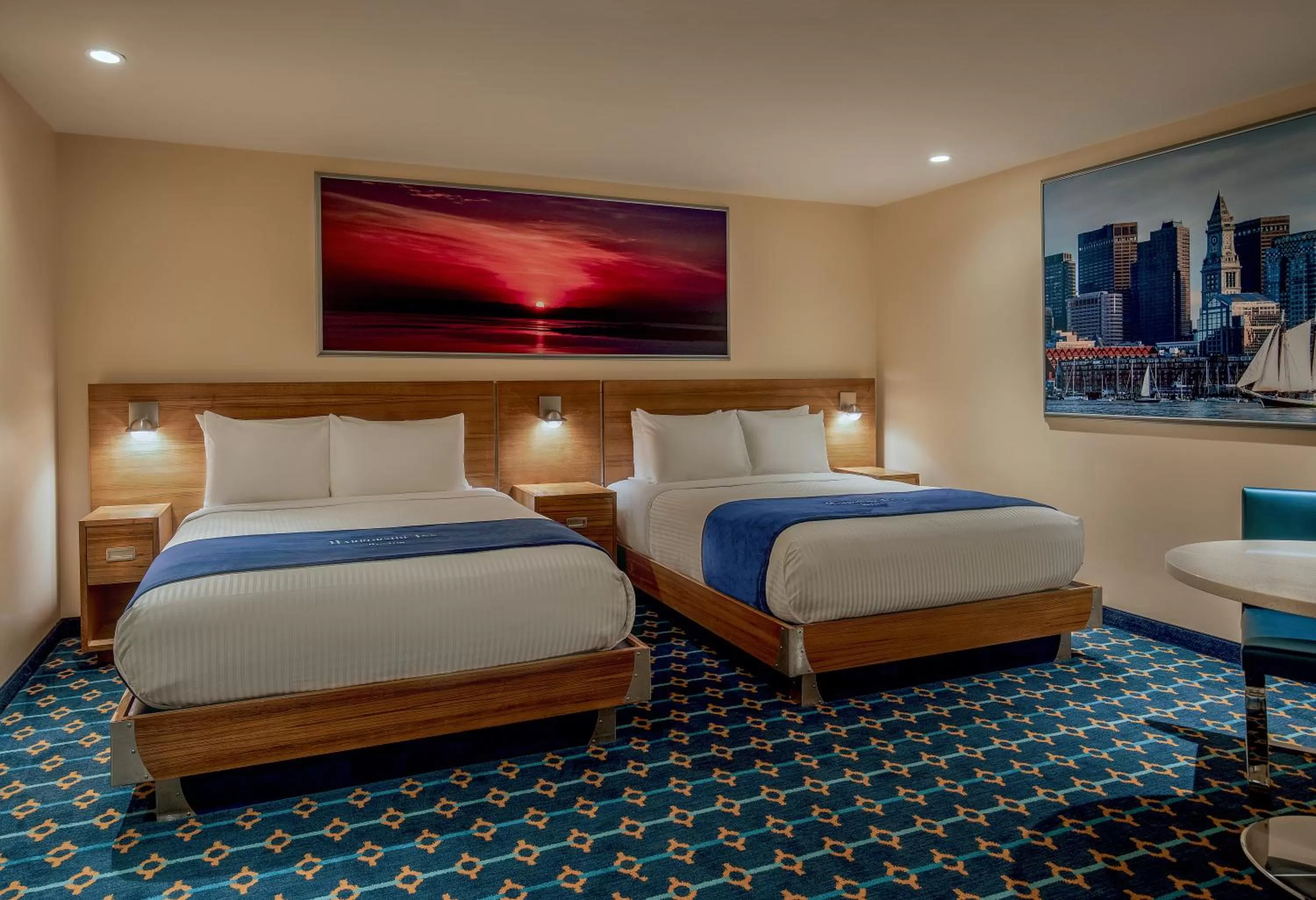 Bed in Harborside Inn