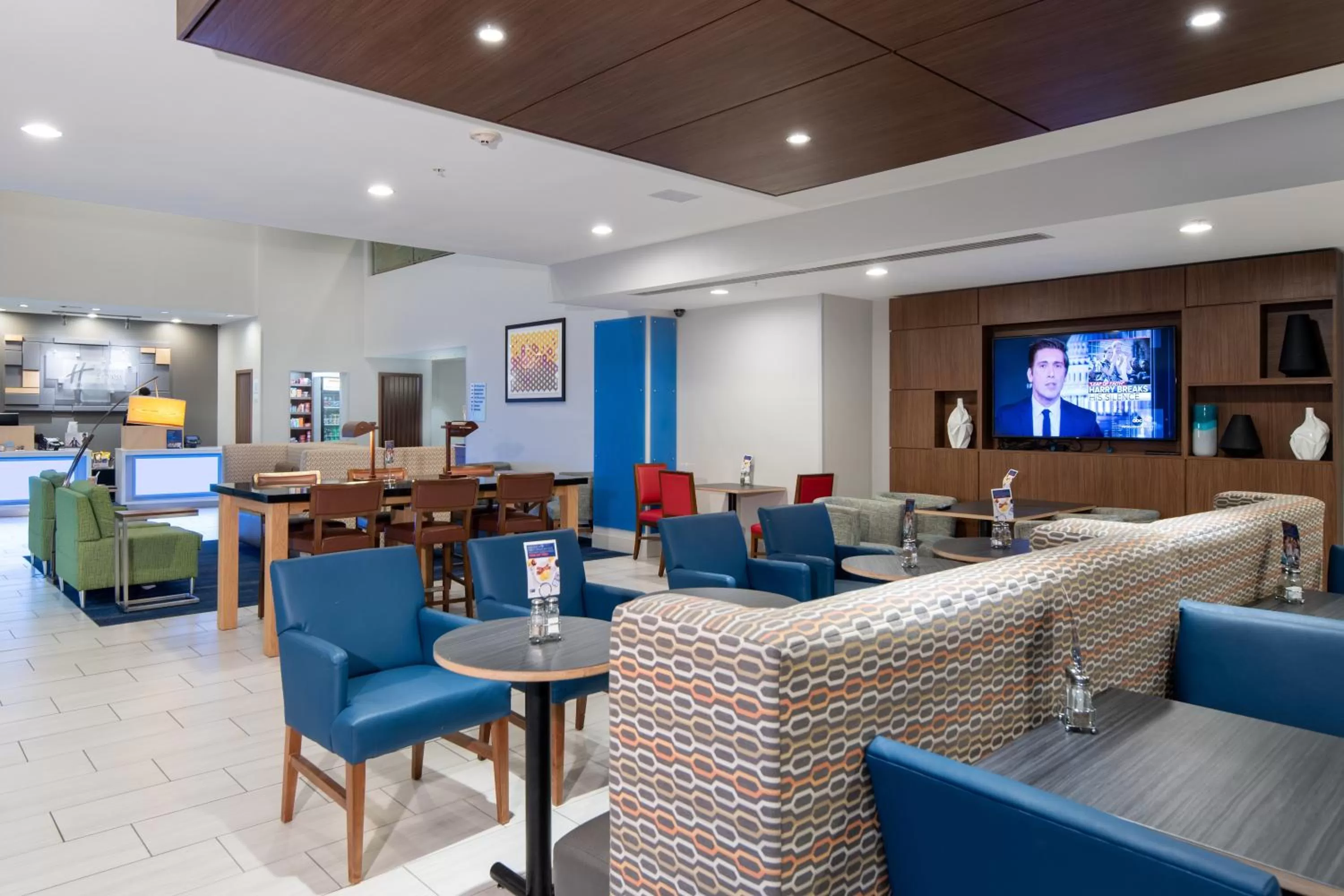 Property building in Holiday Inn Express Hotel & Suites Dallas South - DeSoto by IHG
