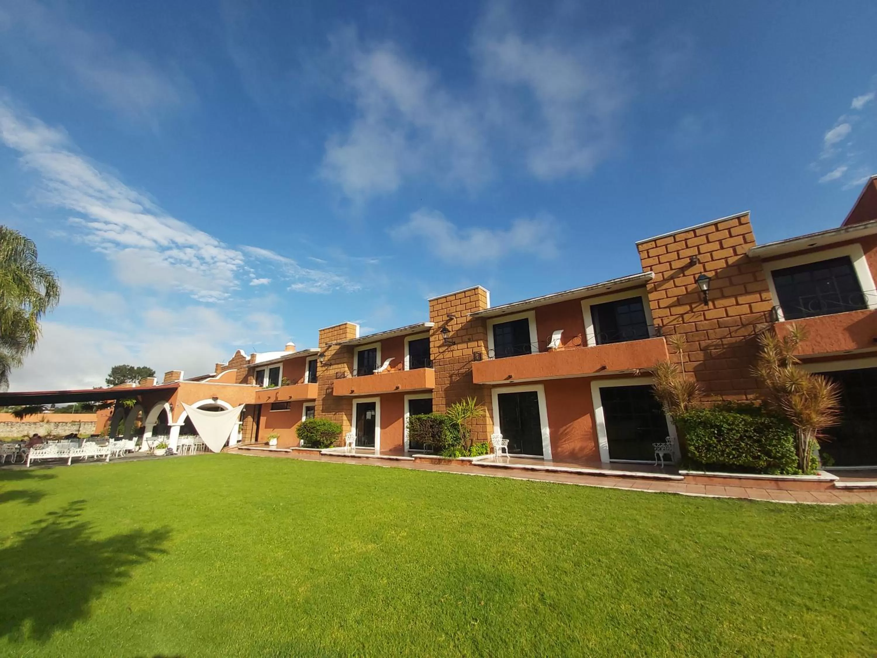 Property building in Hotel Meson del Puente