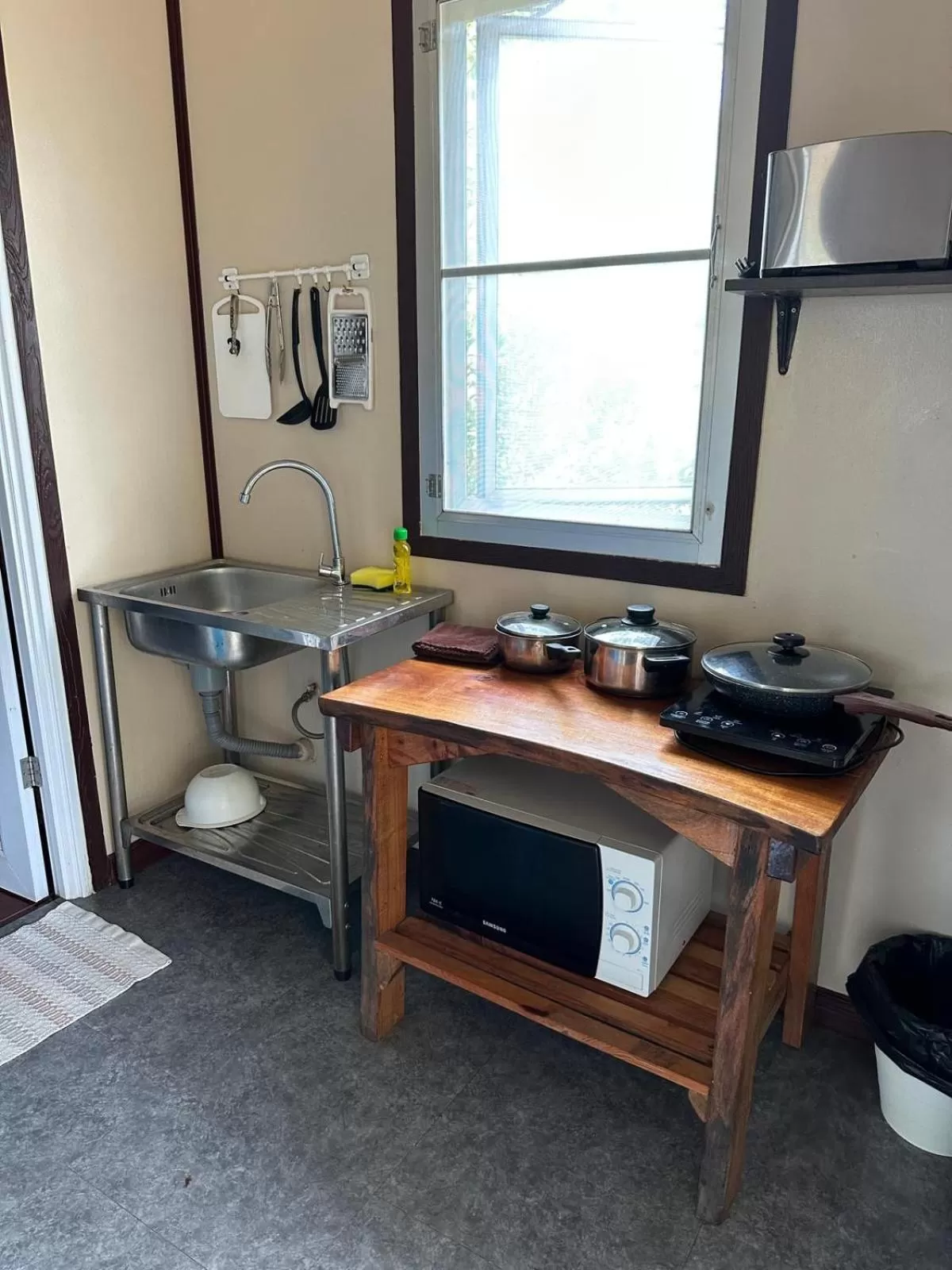 Kitchen or kitchenette in Fine Times Resort