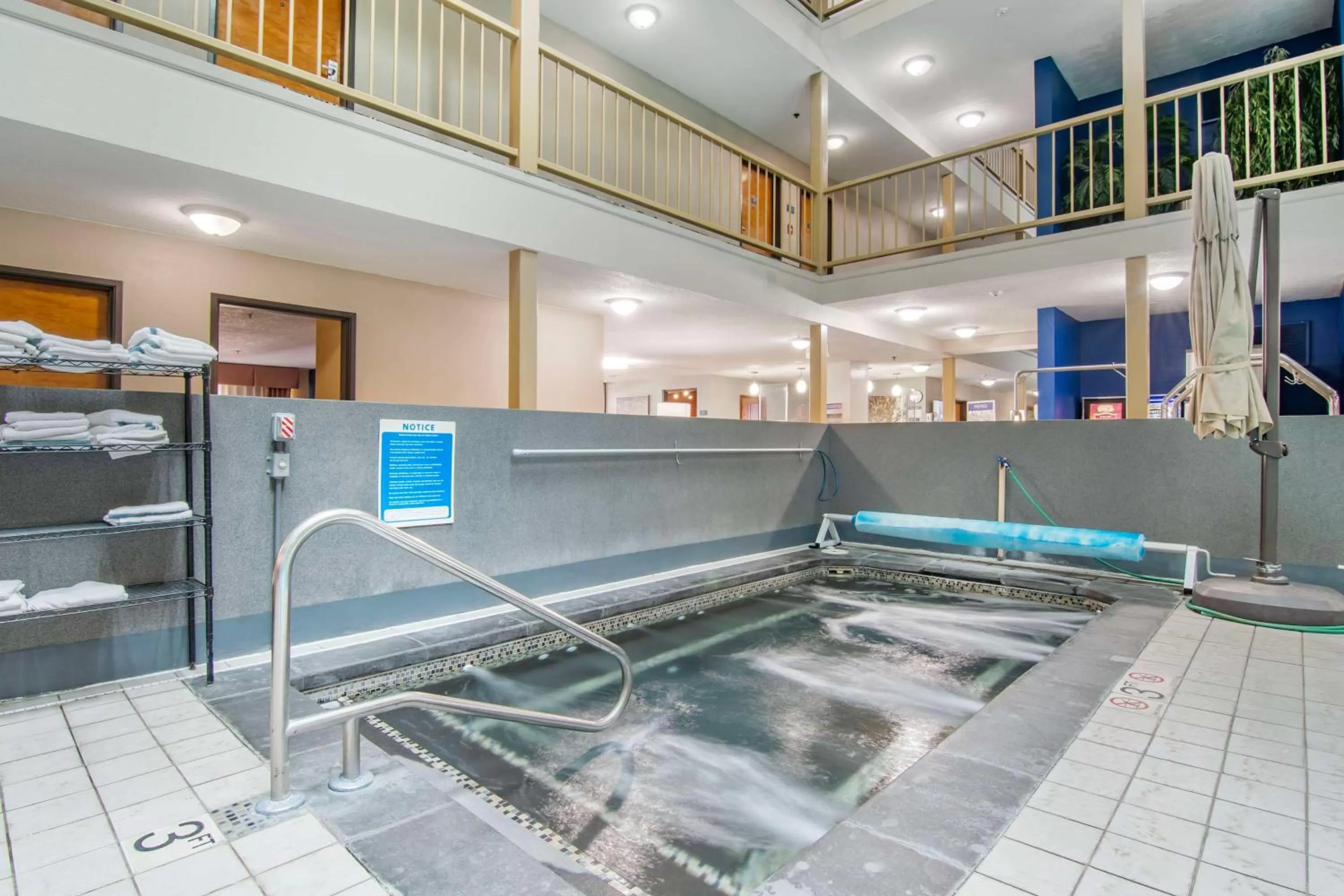 Pool view in Best Western On the River