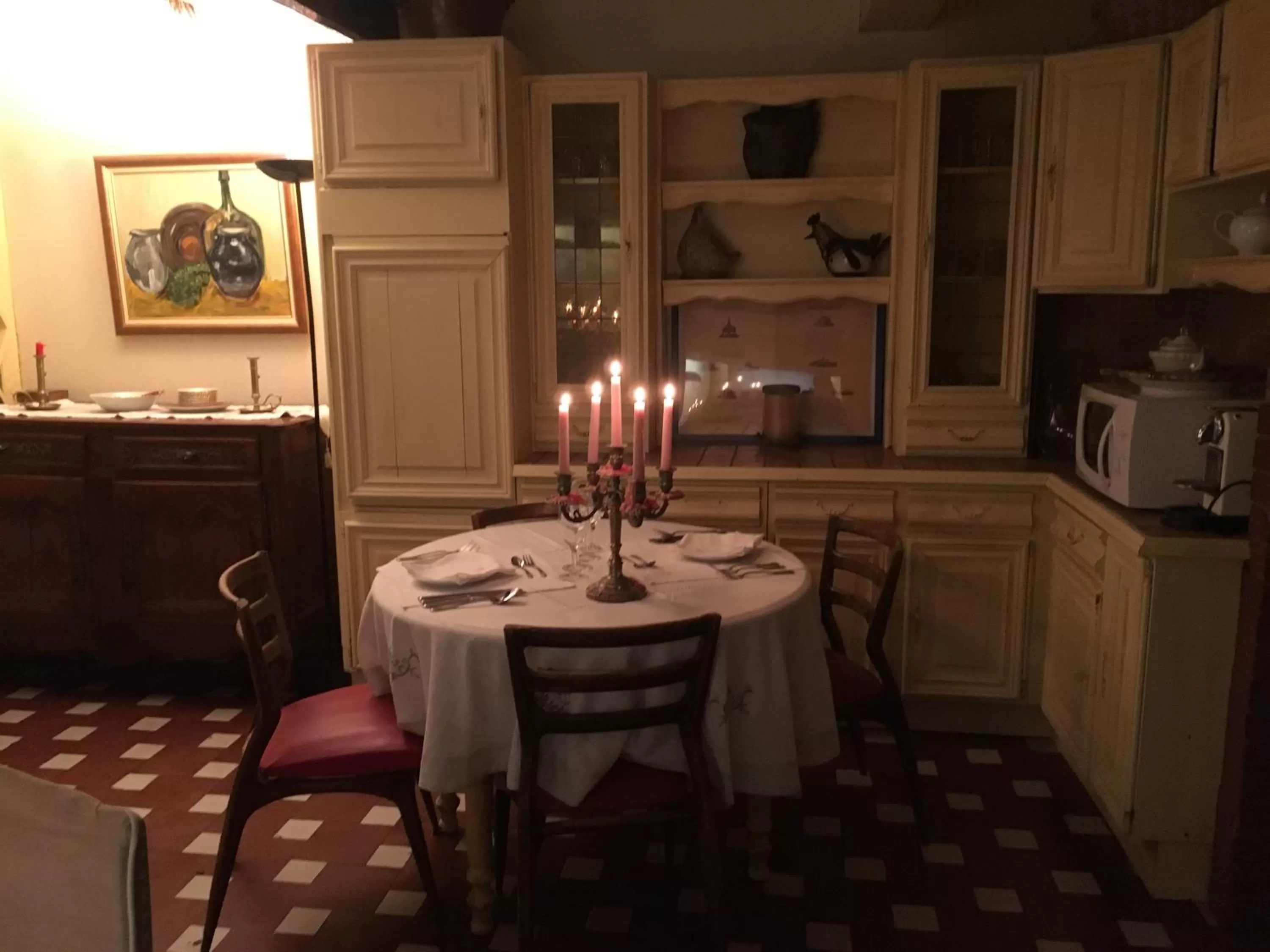 Dining area in Château la Moune