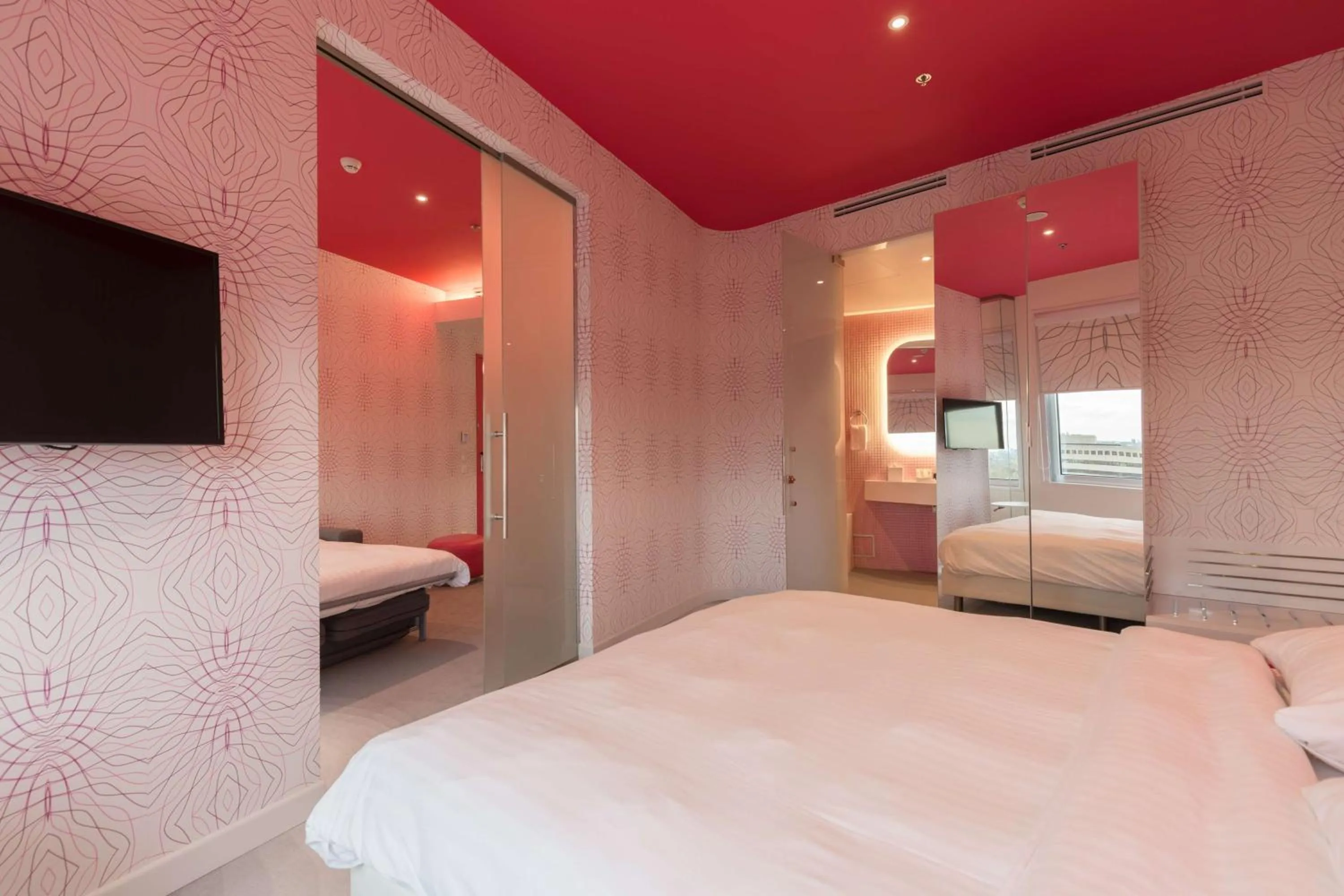 Photo of the whole room, Bed in Park Inn by Radisson Amsterdam City West