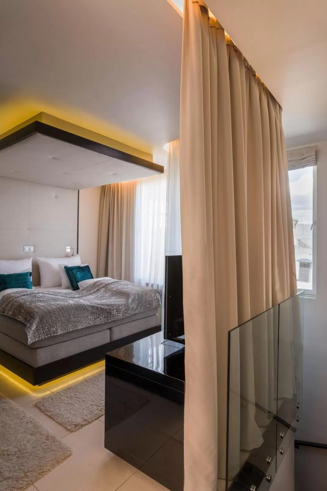 Bedroom, Bed in Home Hotel Folketeateret