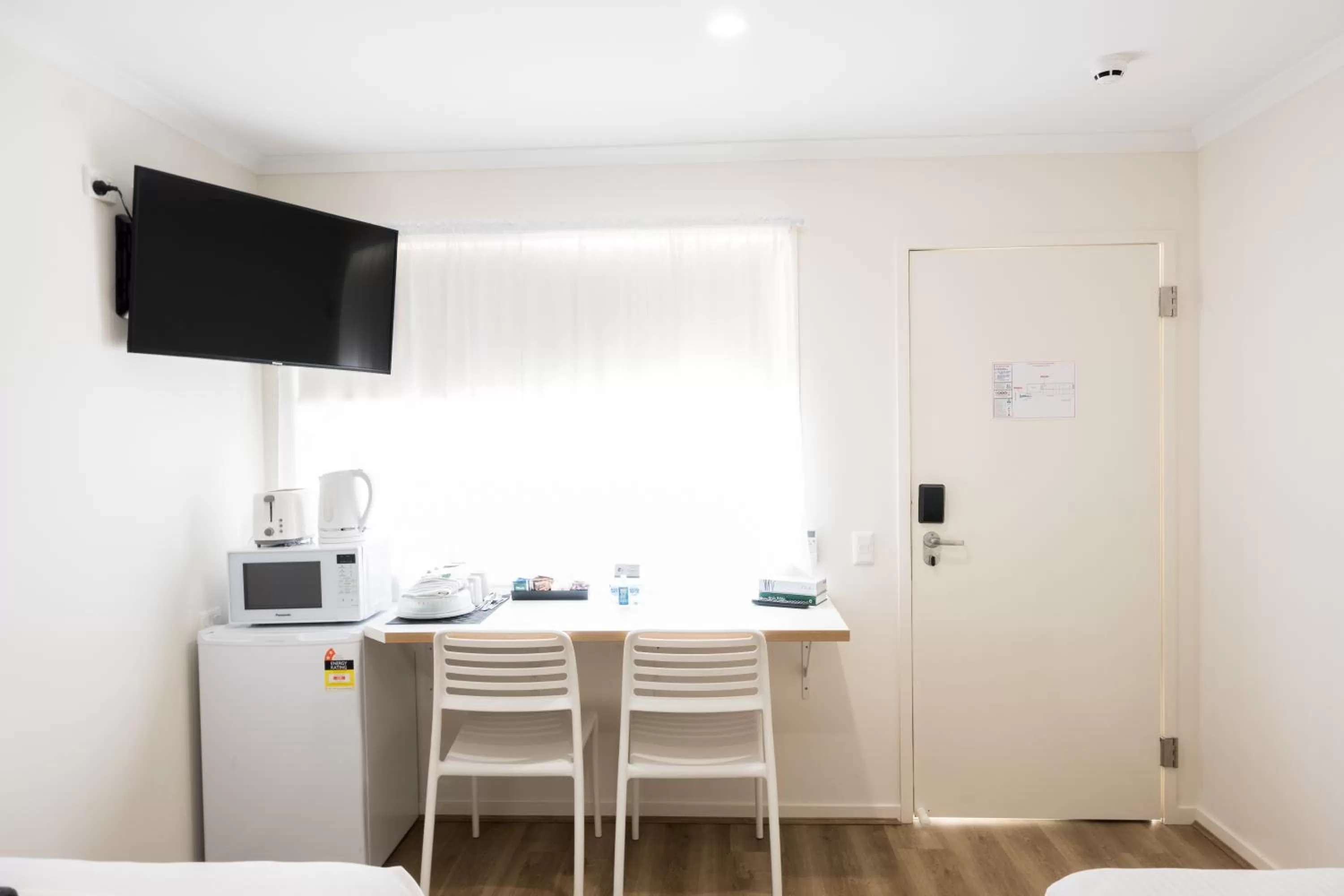 TV and multimedia in Petrie Mill Motel