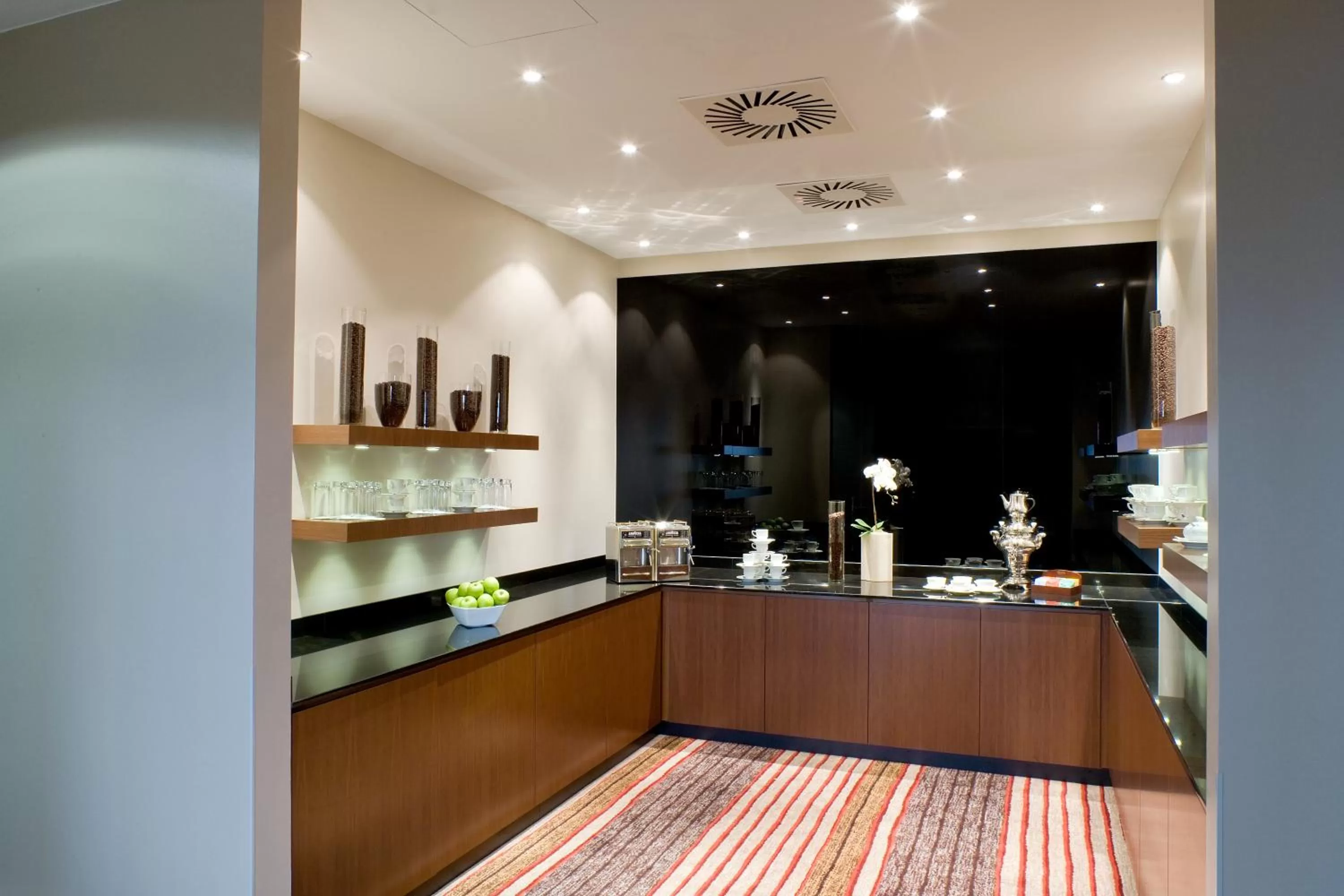 Business facilities in Clayton Hotel Düsseldorf City Centre