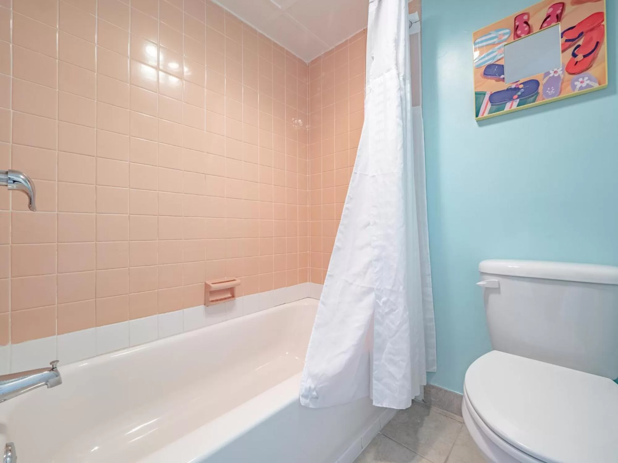 Property building, Bathroom in The Waterway Pet Friendly by Carolina Retreats