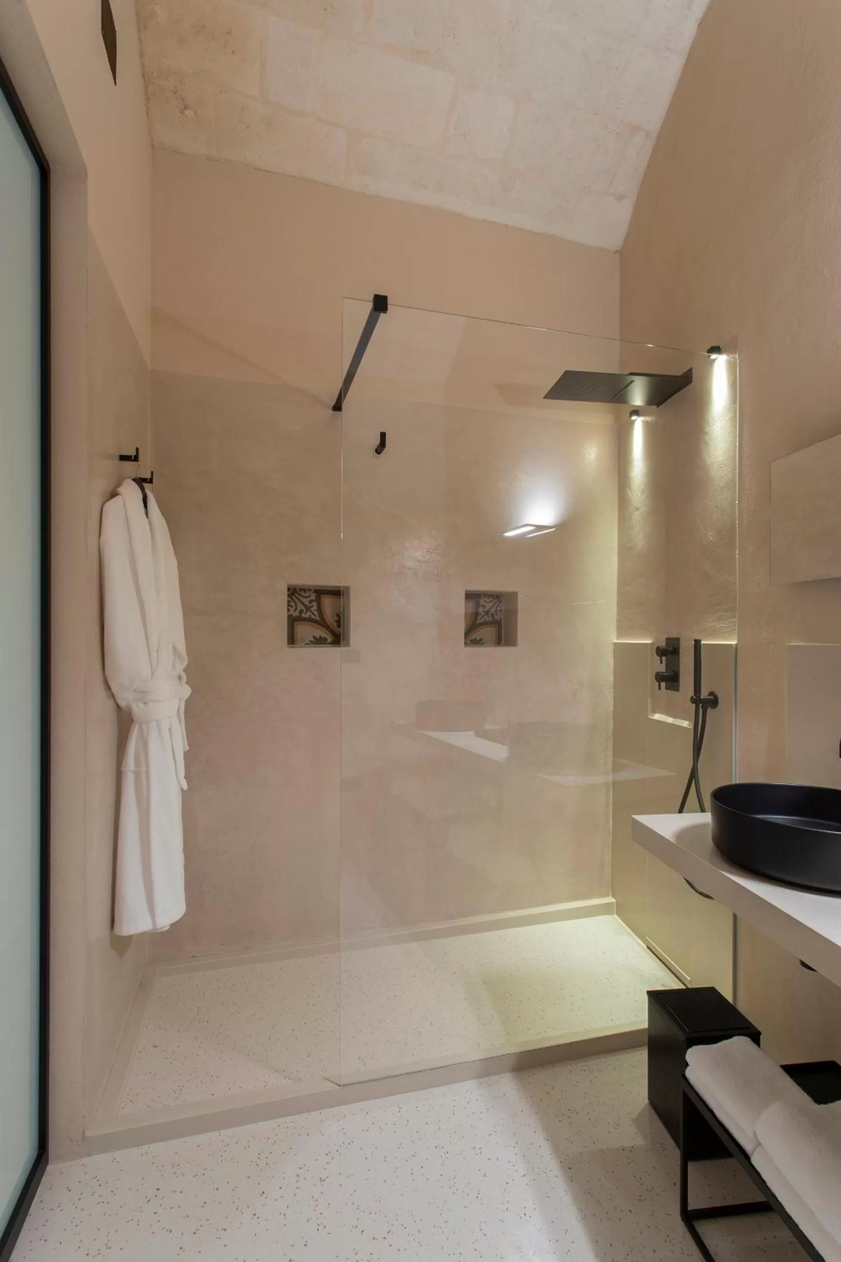 Shower in PIANELLE RESORT