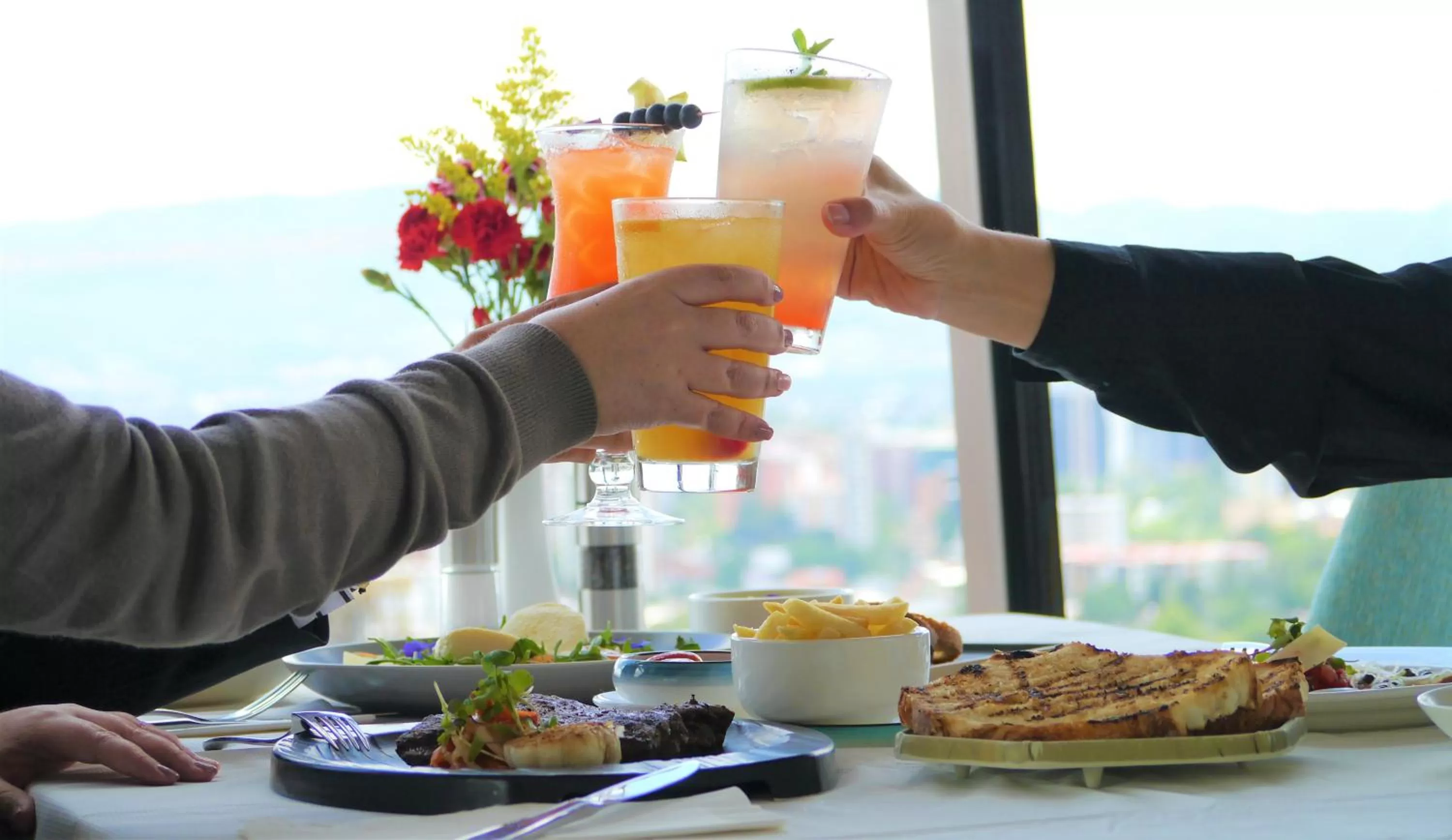 Food and drinks in Hotel Vista Quince