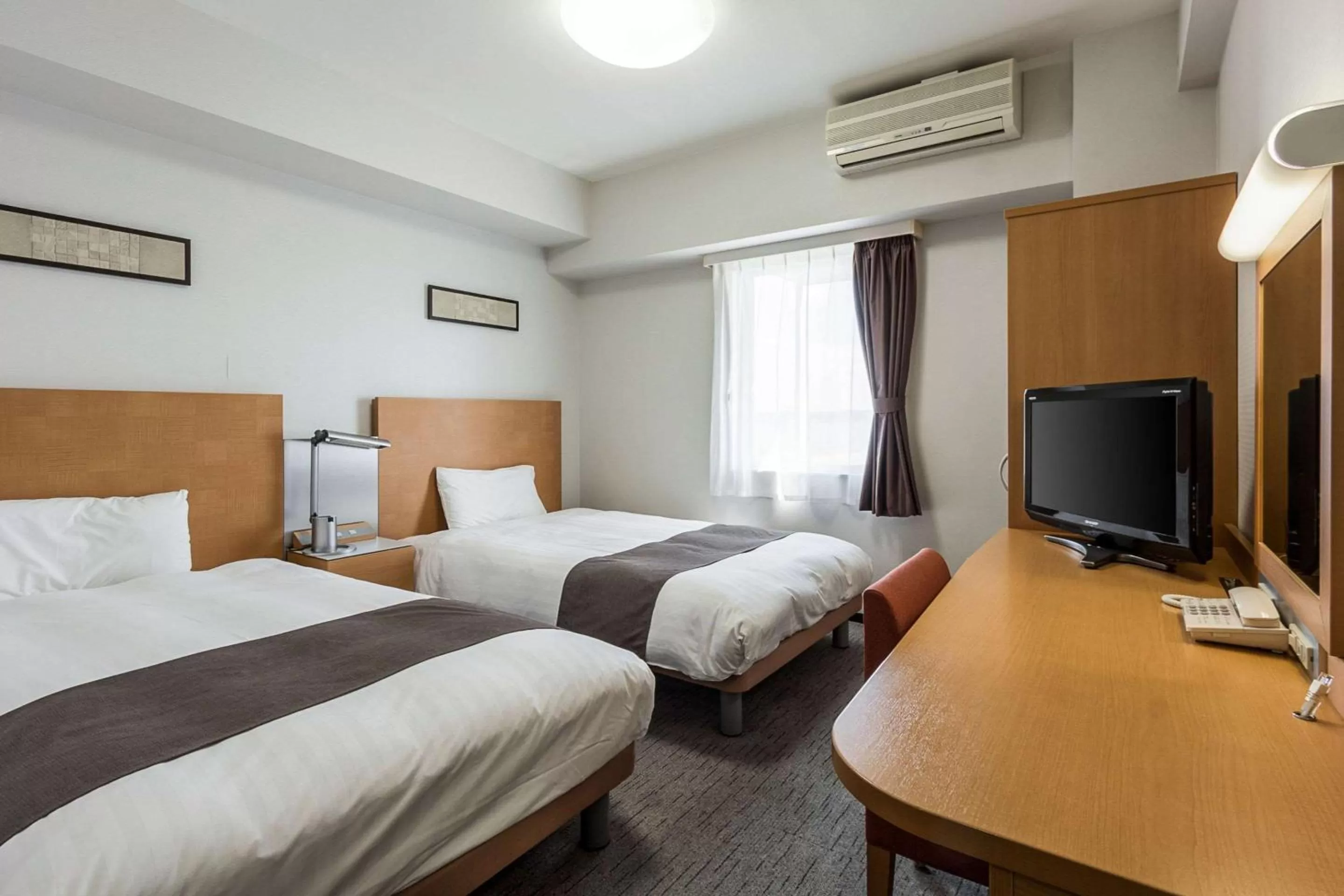 Standard Twin Room - Non-Smoking in Comfort Hotel Central International Airport