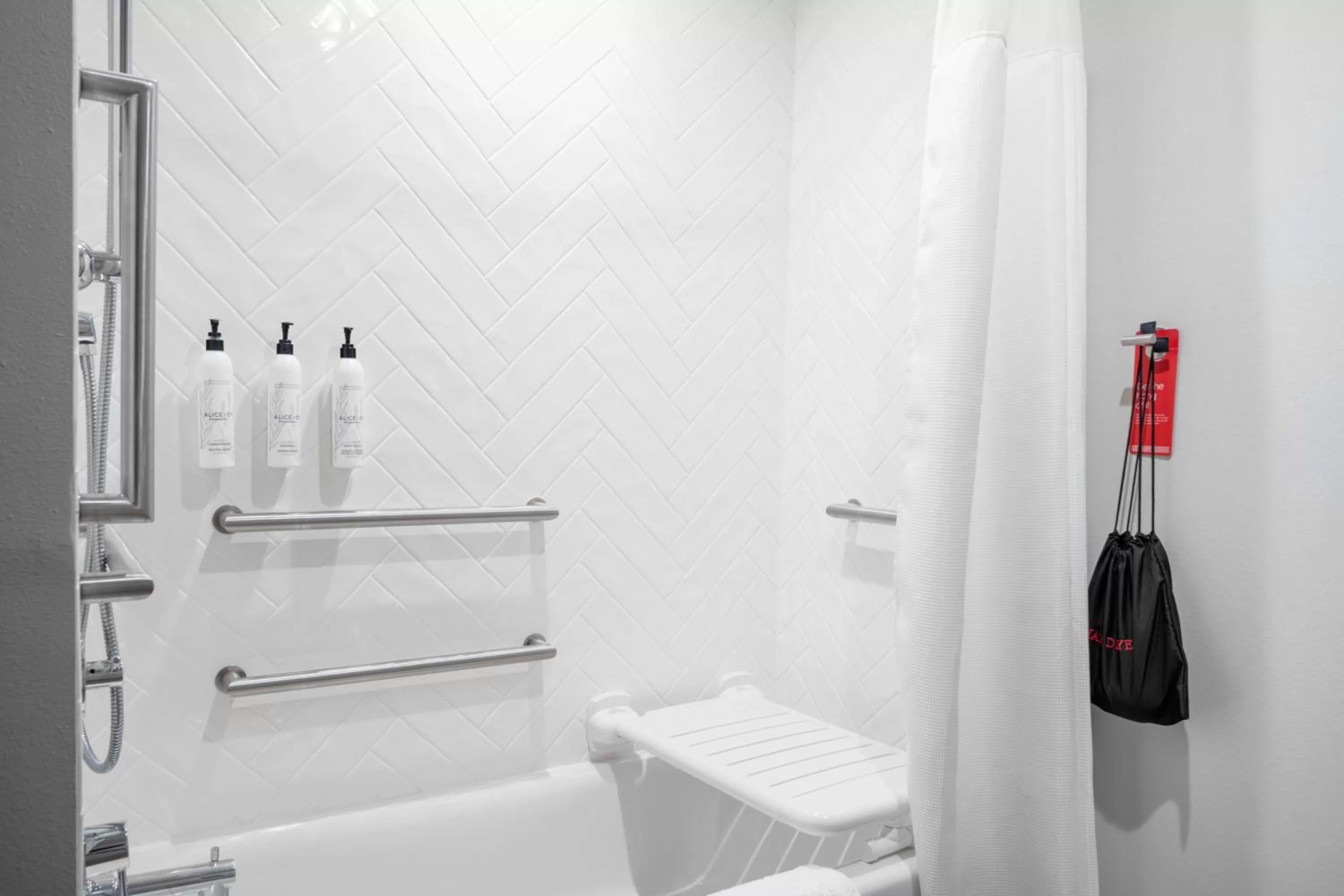 Bathroom in TownePlace Suites by Marriott Tampa Clearwater