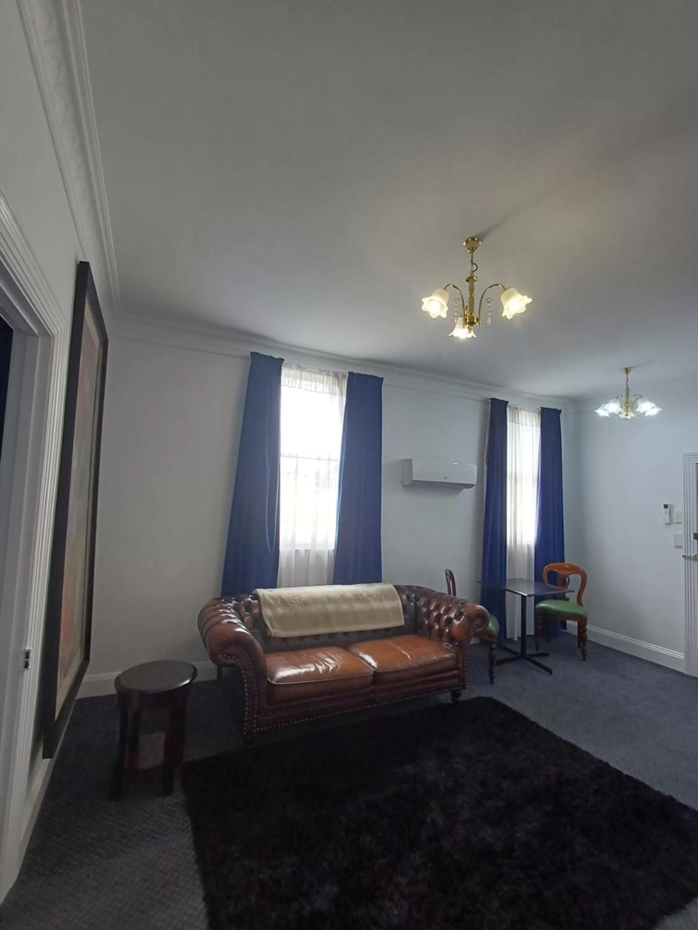 Living room in Art Hotel on York