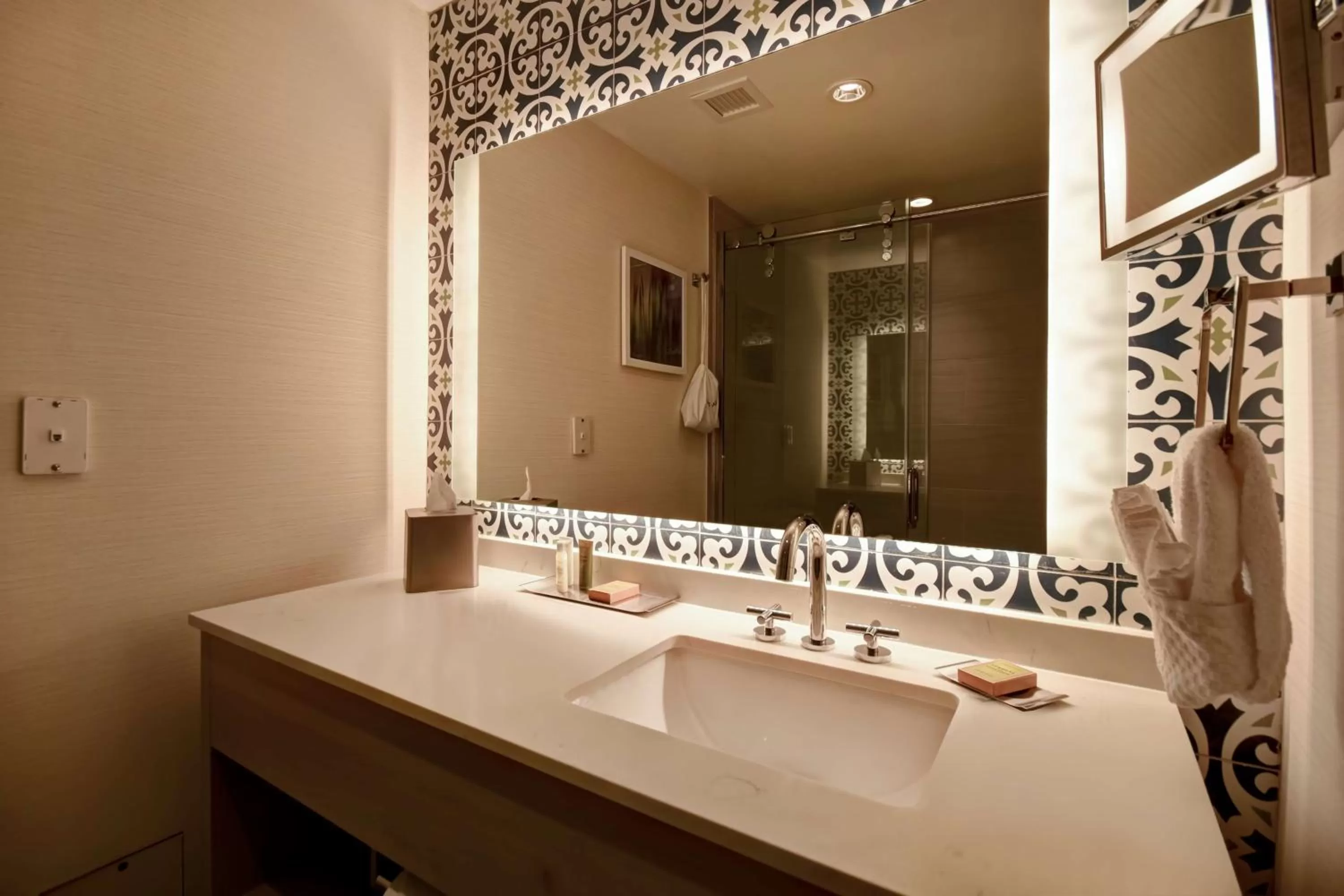 Bathroom in DoubleTree by Hilton Oceanfront Virginia Beach