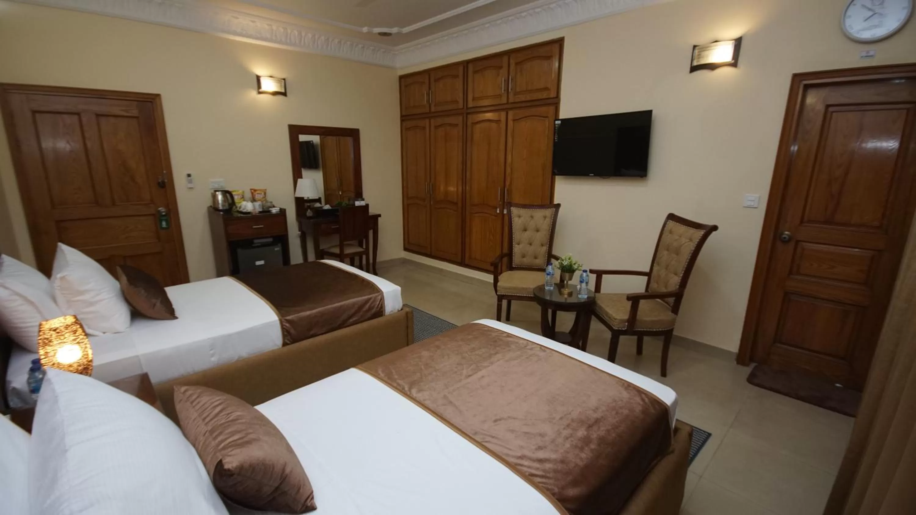 Bed in World Inn Karachi