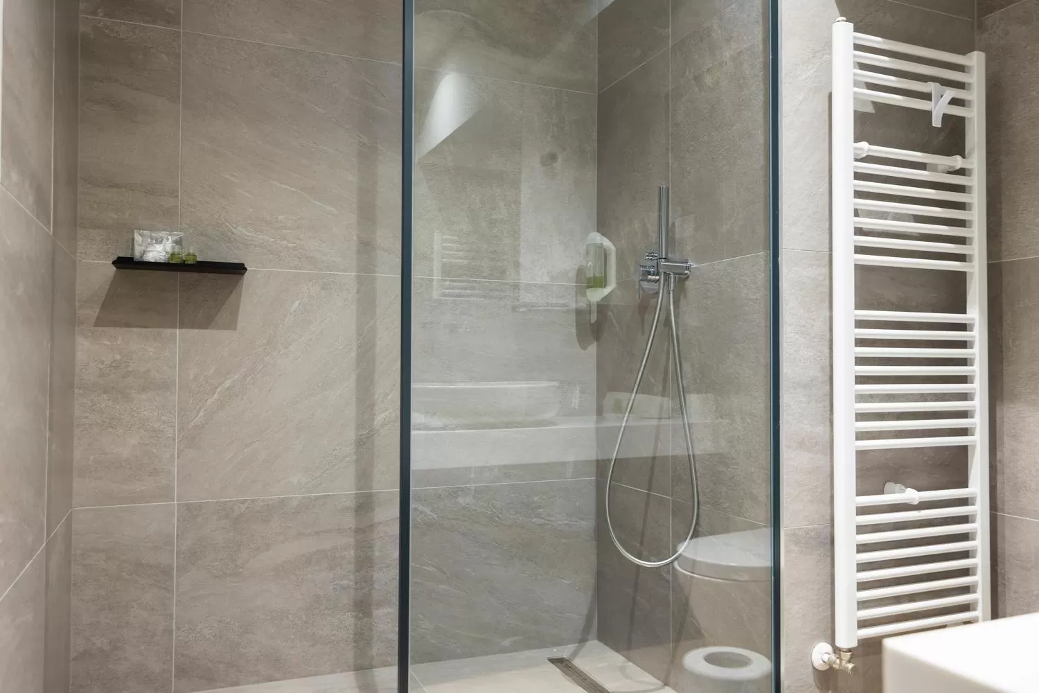 Shower in Doma Zagreb Aparthotel