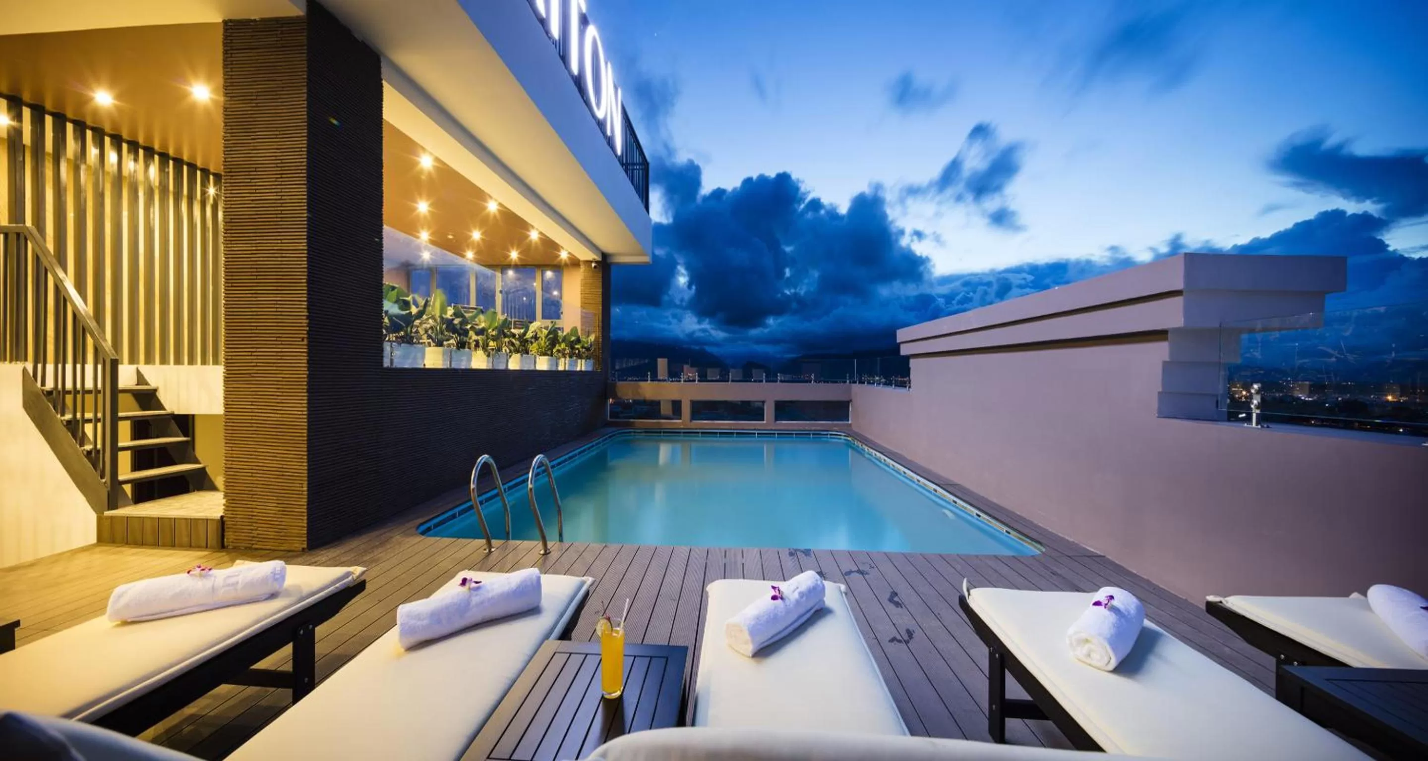 Swimming Pool in La Sera Hotel