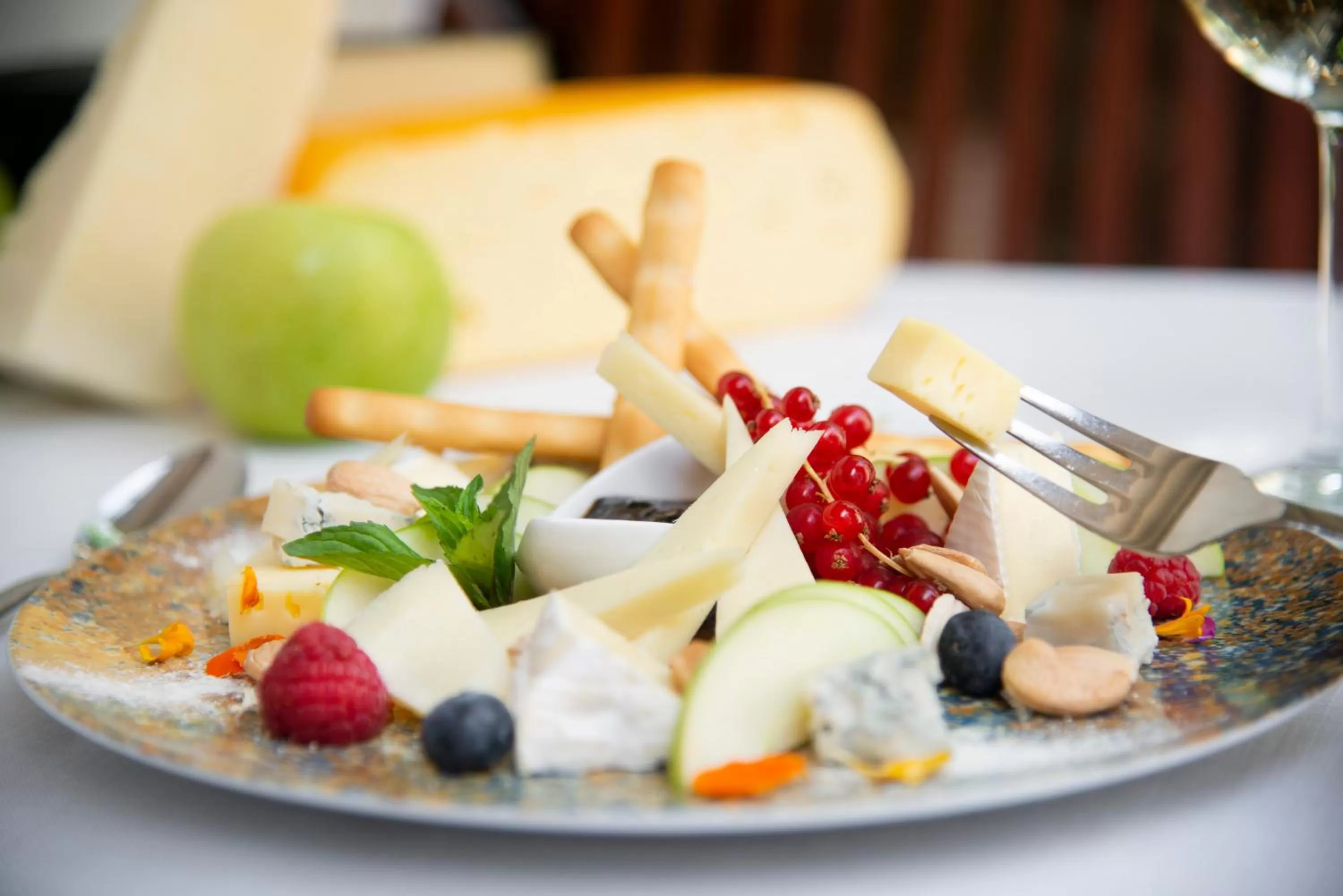 Restaurant/places to eat in Hotel la Vila