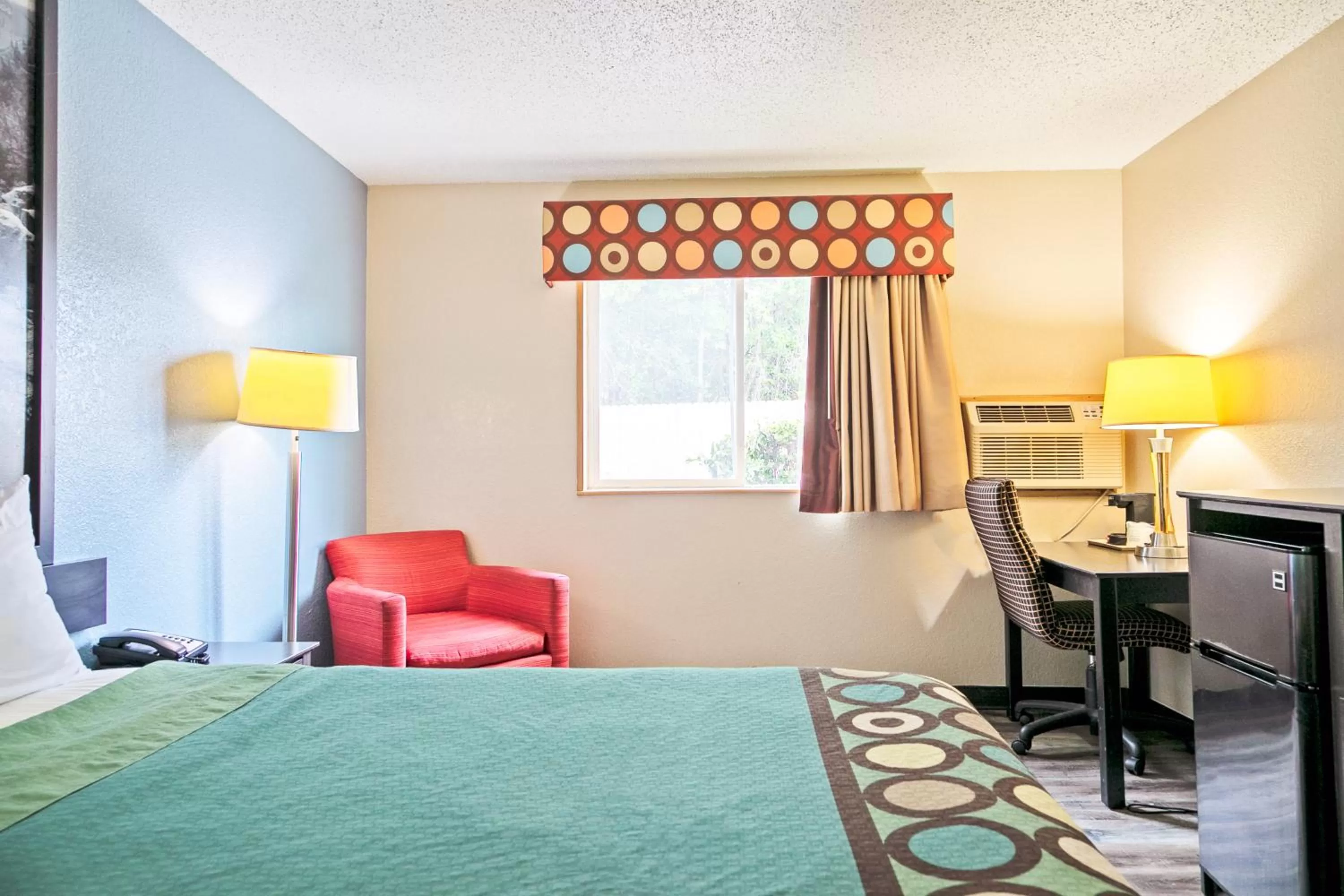 Bedroom, Bed in Super 8 by Wyndham Augusta Ft Eisenhower Area