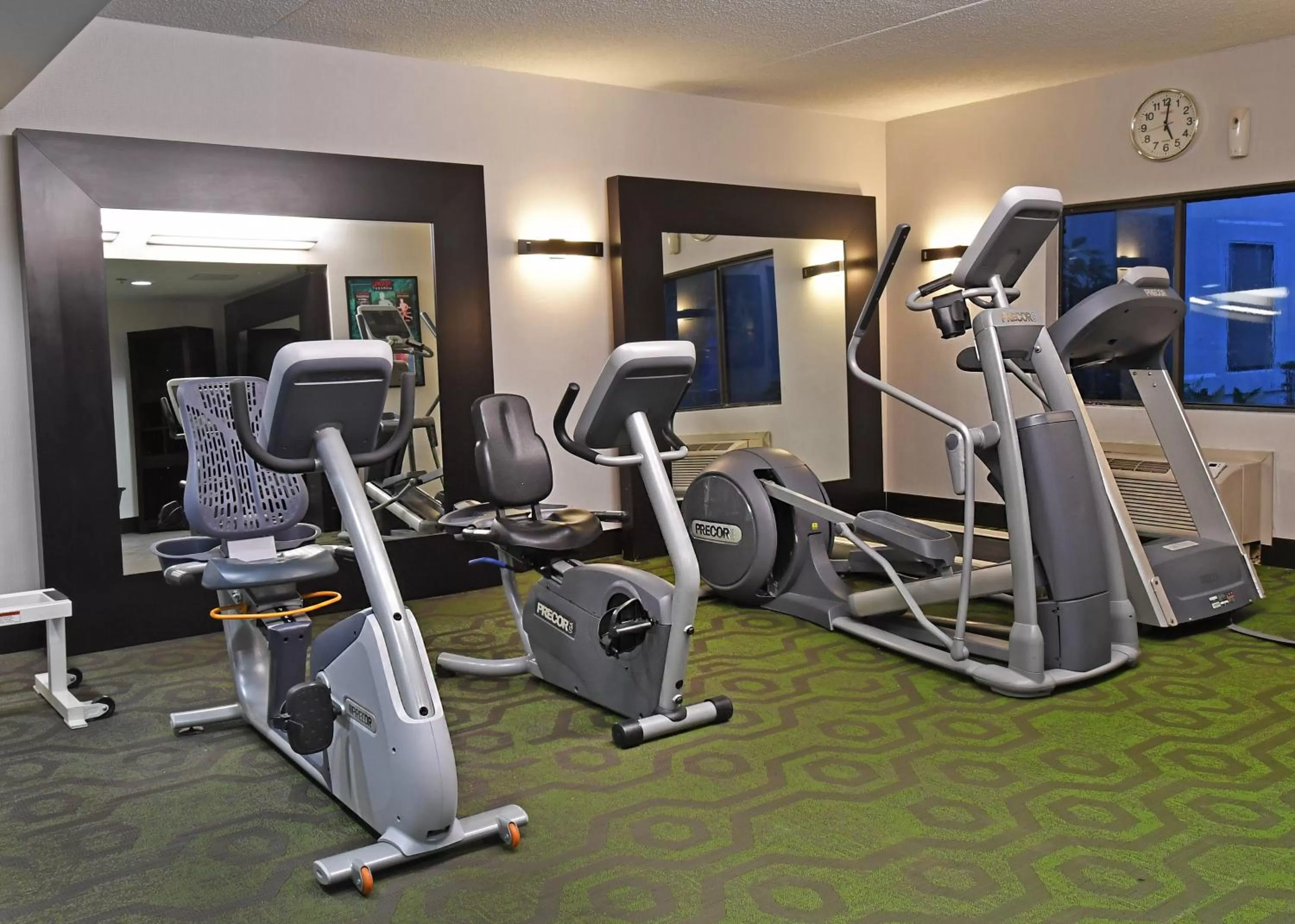 Fitness centre/facilities in Holiday Inn Irving Las Colinas by IHG