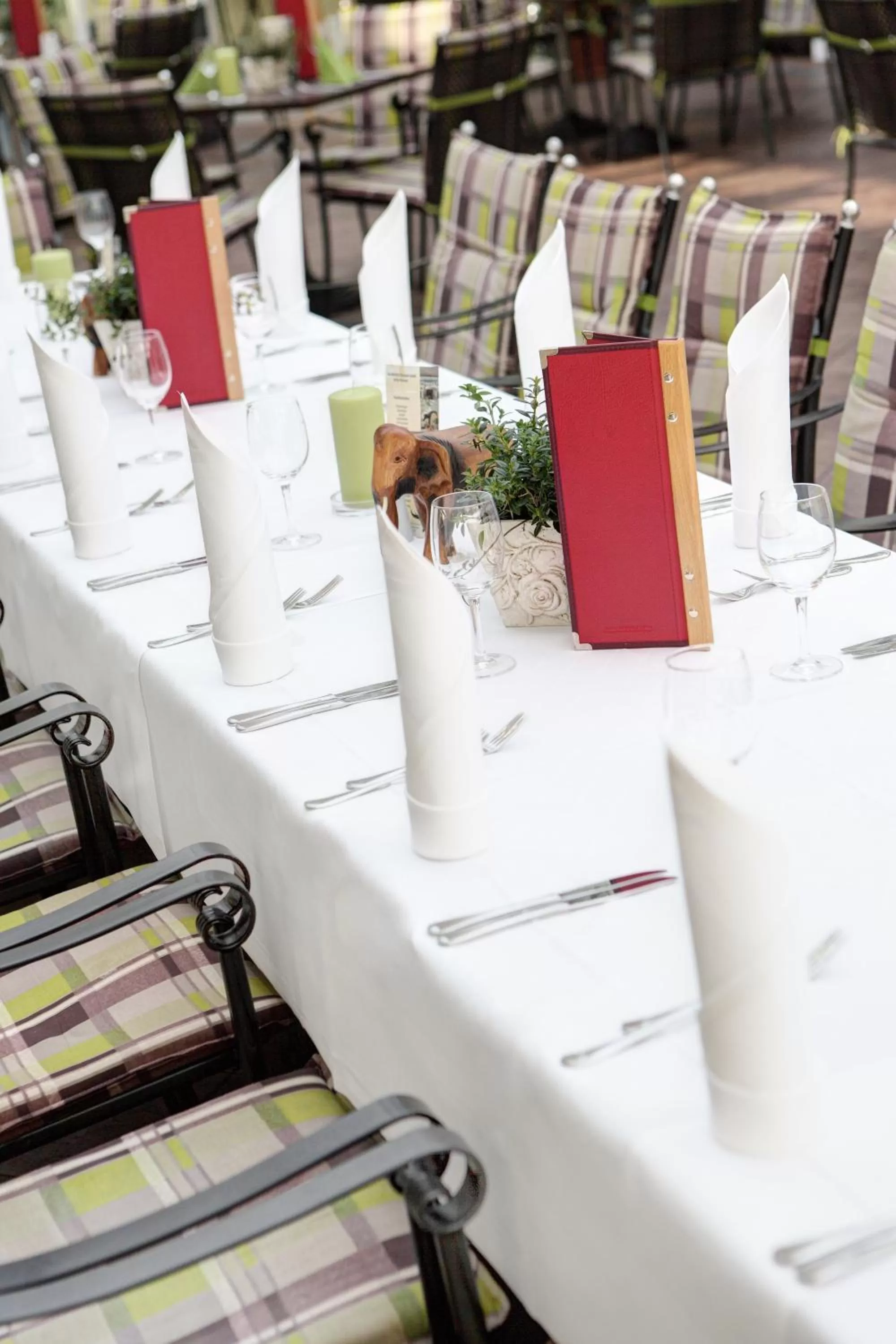 Restaurant/places to eat in ABACUS Tierpark Hotel