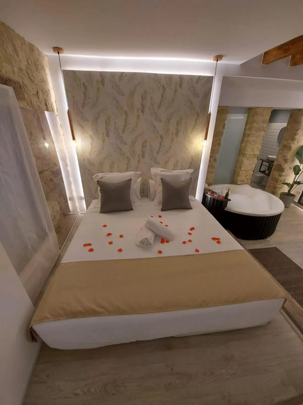 Bed in S30 Reina Victoria