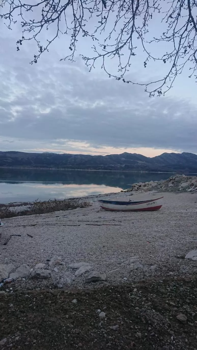 Off site in Ali's Pension ada alis