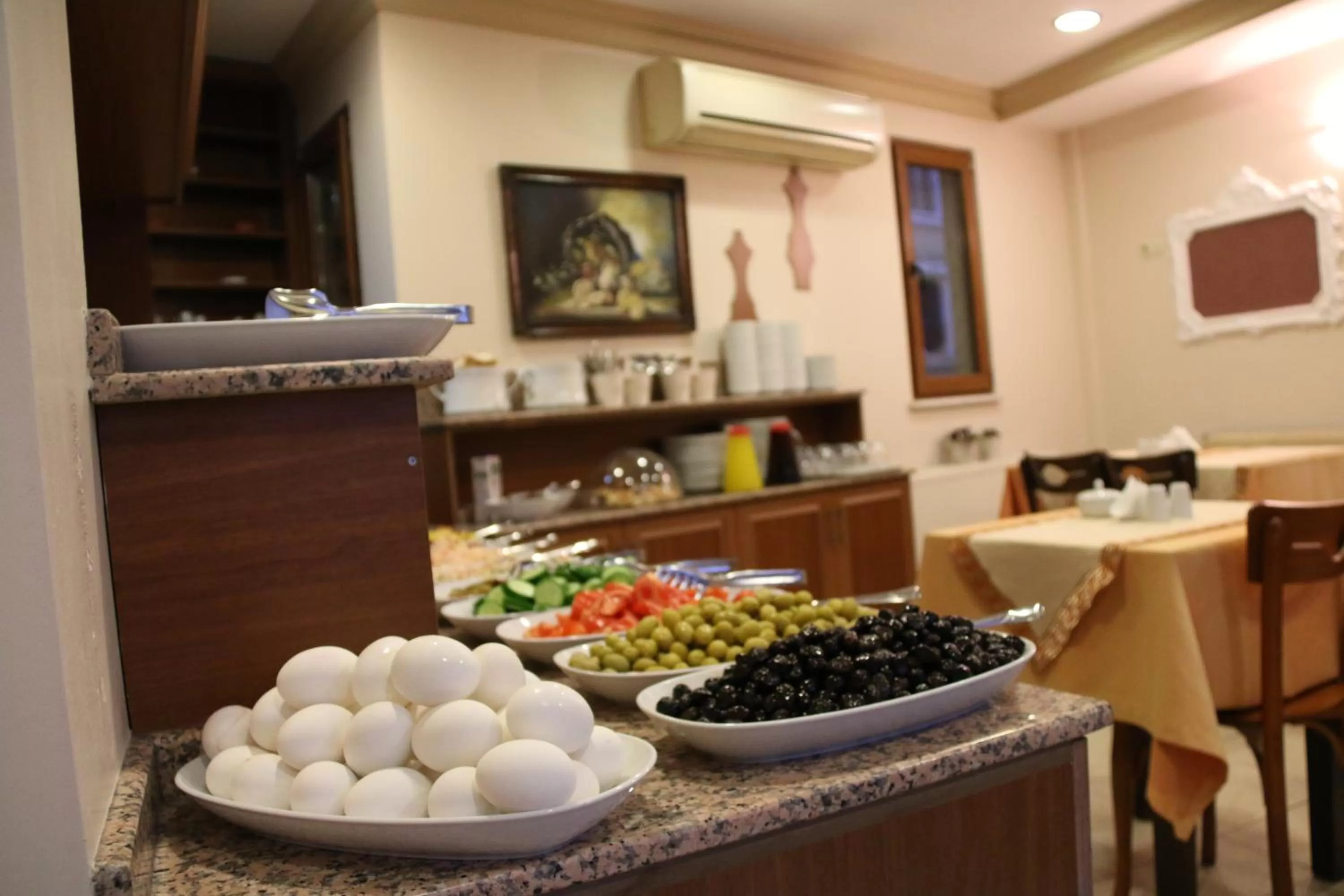 Buffet breakfast in Grand Peninsula Hotel