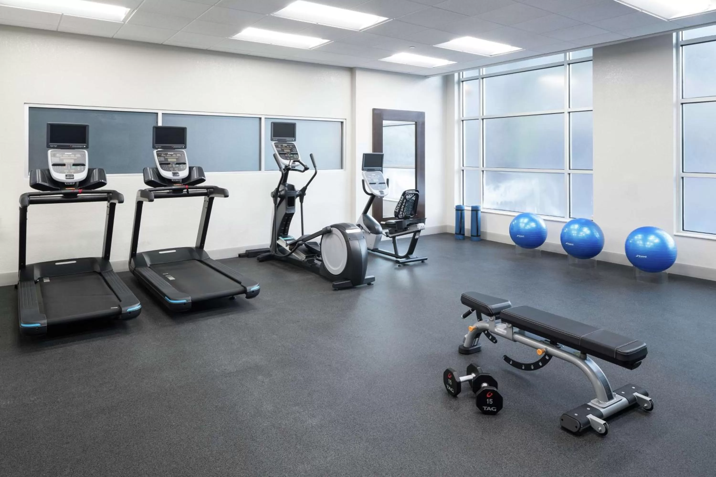 Fitness centre/facilities in Hampton Inn & Suites Memphis-Beale Street