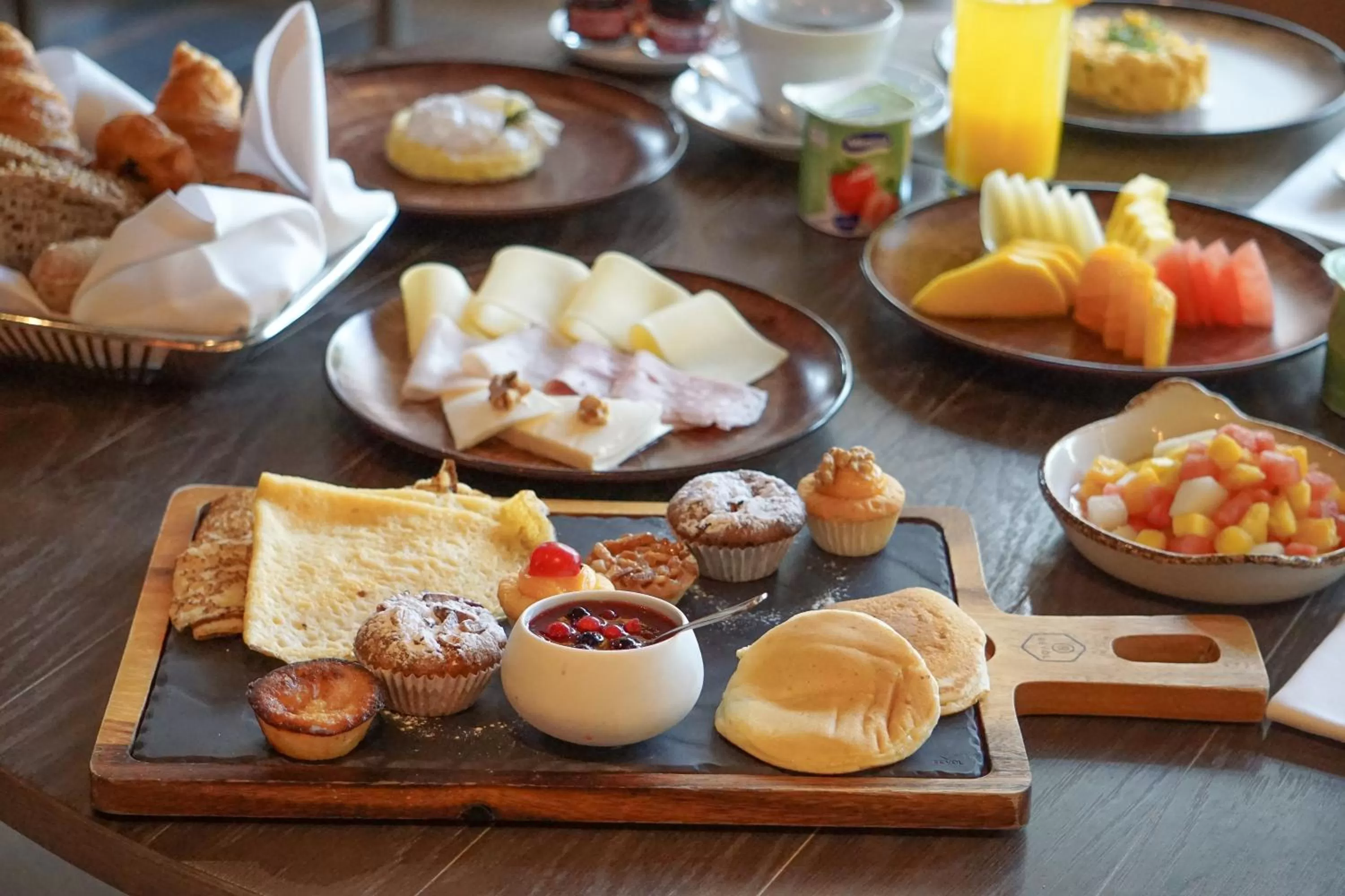Breakfast in Crowne Plaza Porto by IHG
