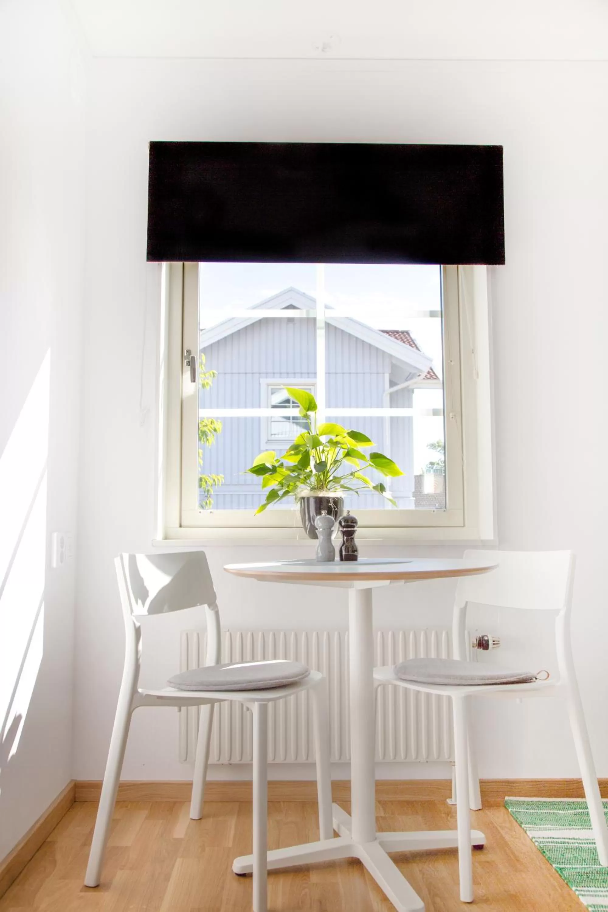 Kitchen or kitchenette in Easy Livin' Apartment Hotel