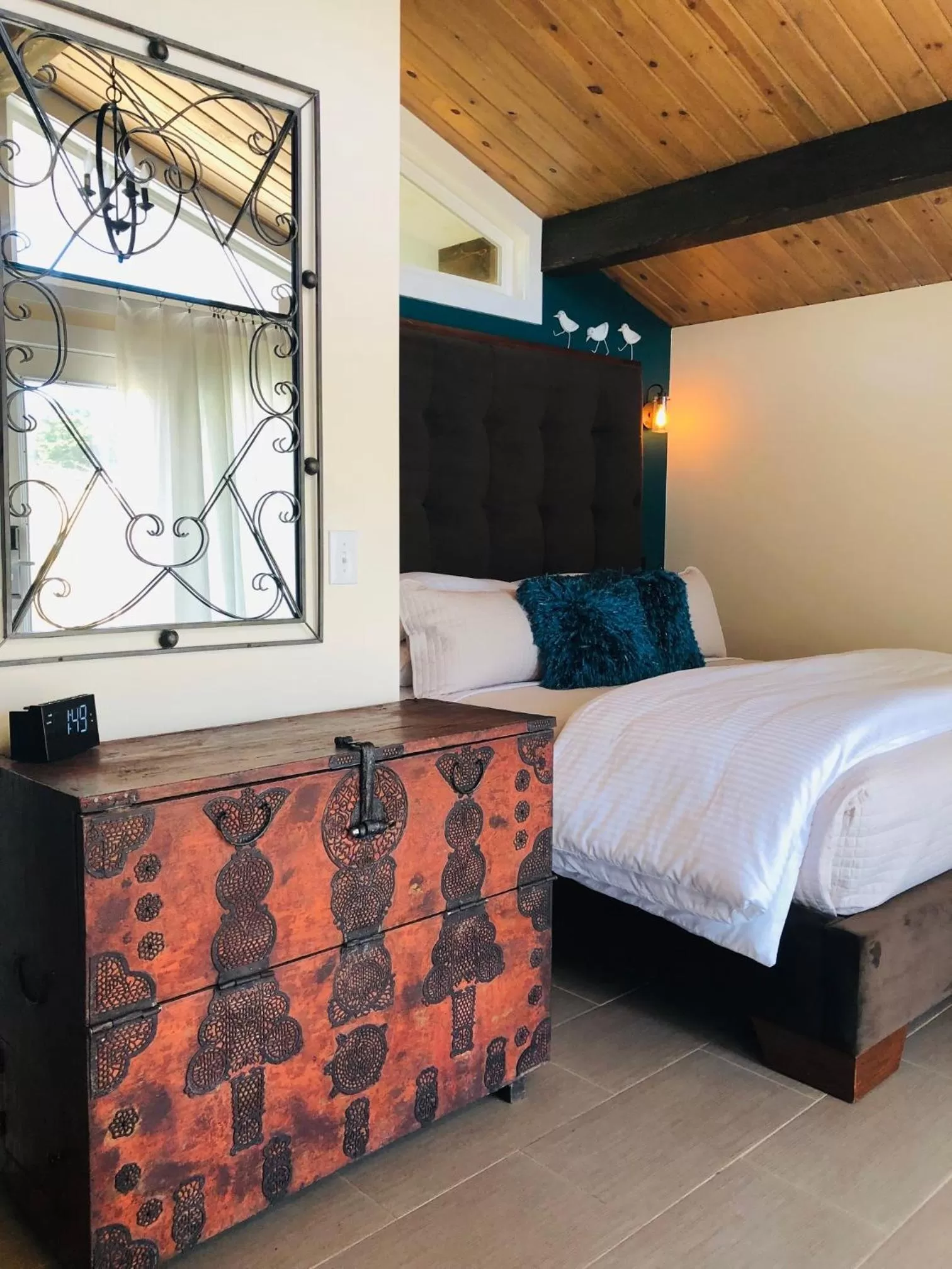 Bed in Seafoam Lodge