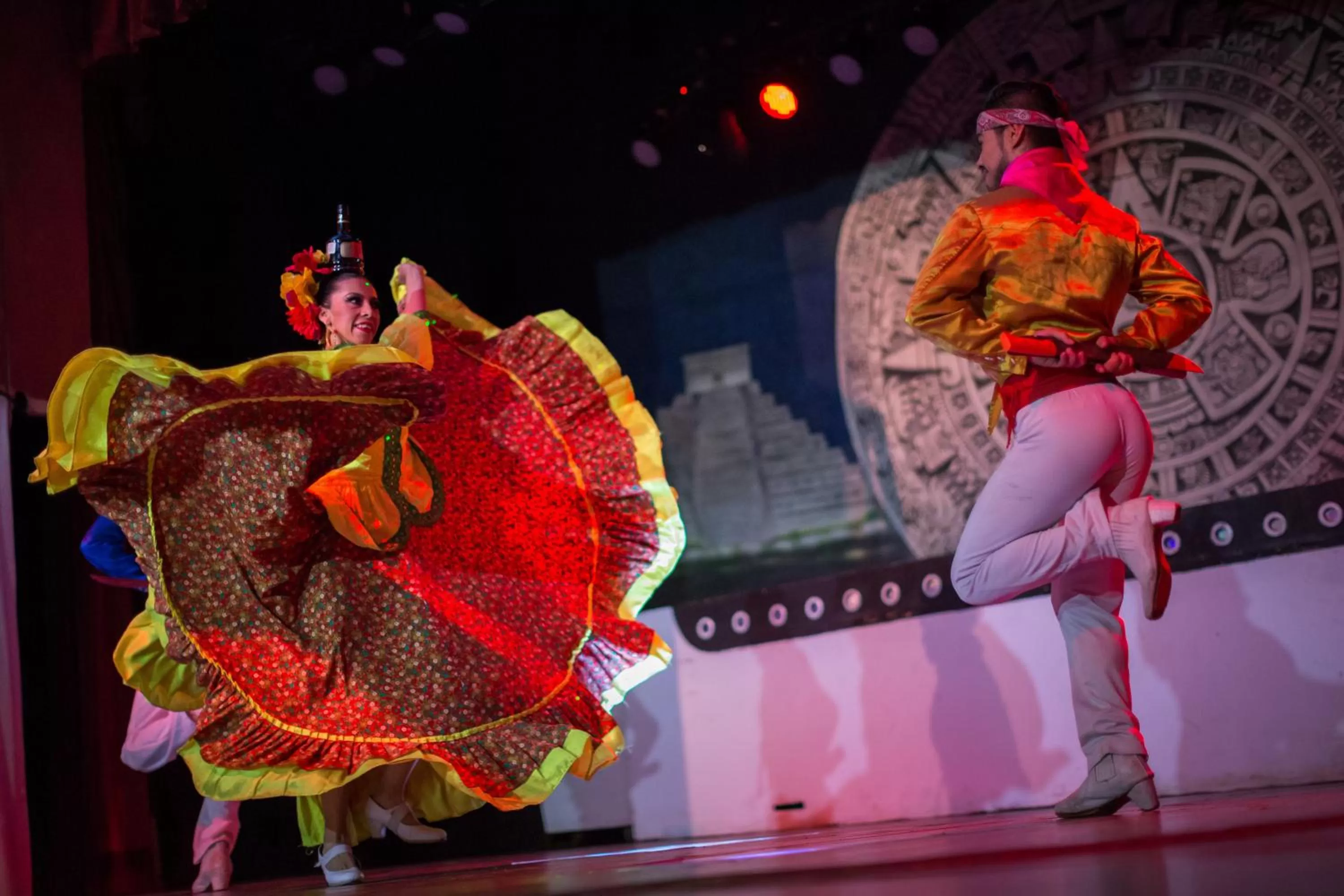 Evening entertainment in BlueBay Grand Esmeralda-All Inclusive