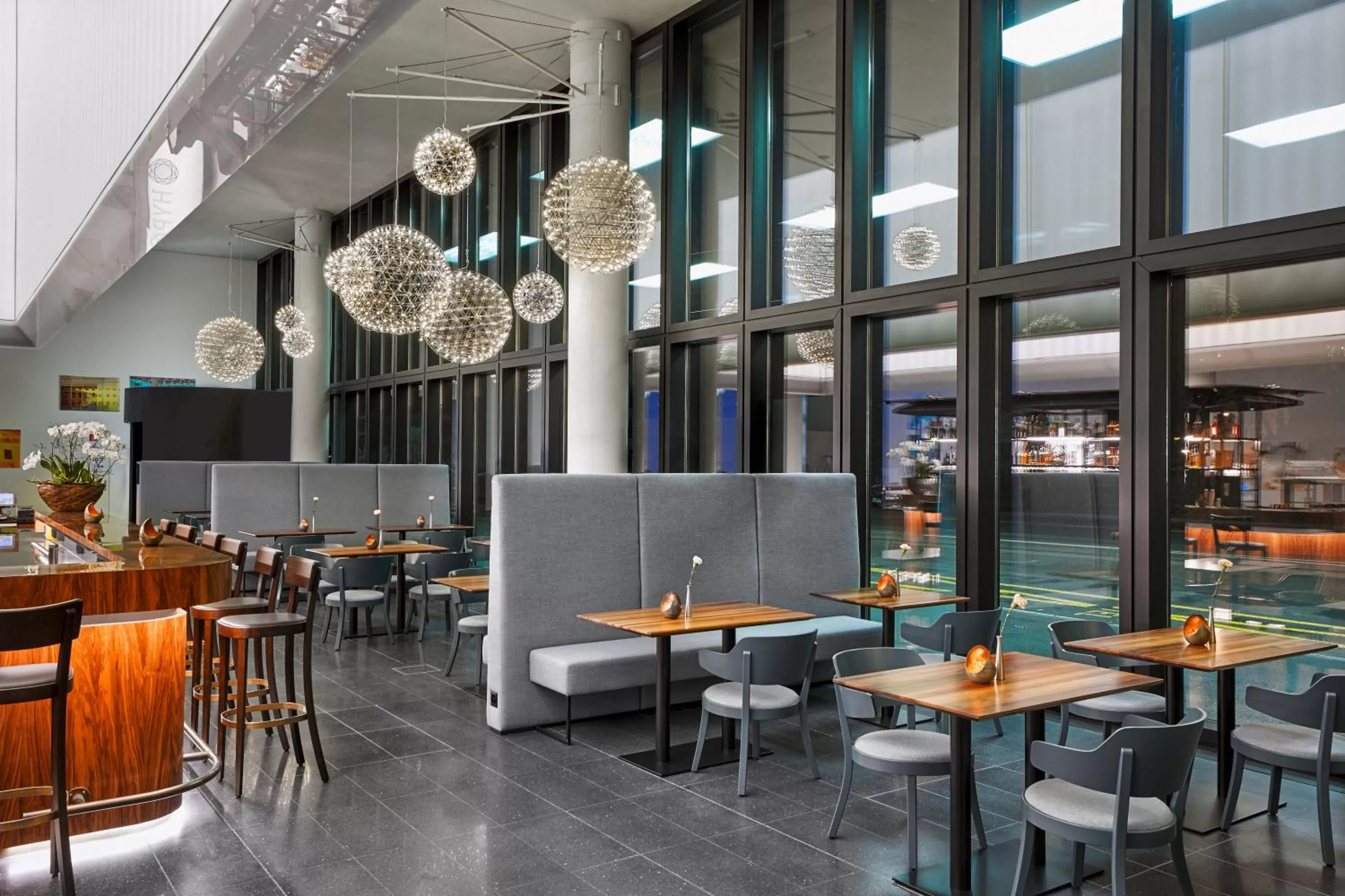 Lounge or bar in HYPERION Hotel Basel