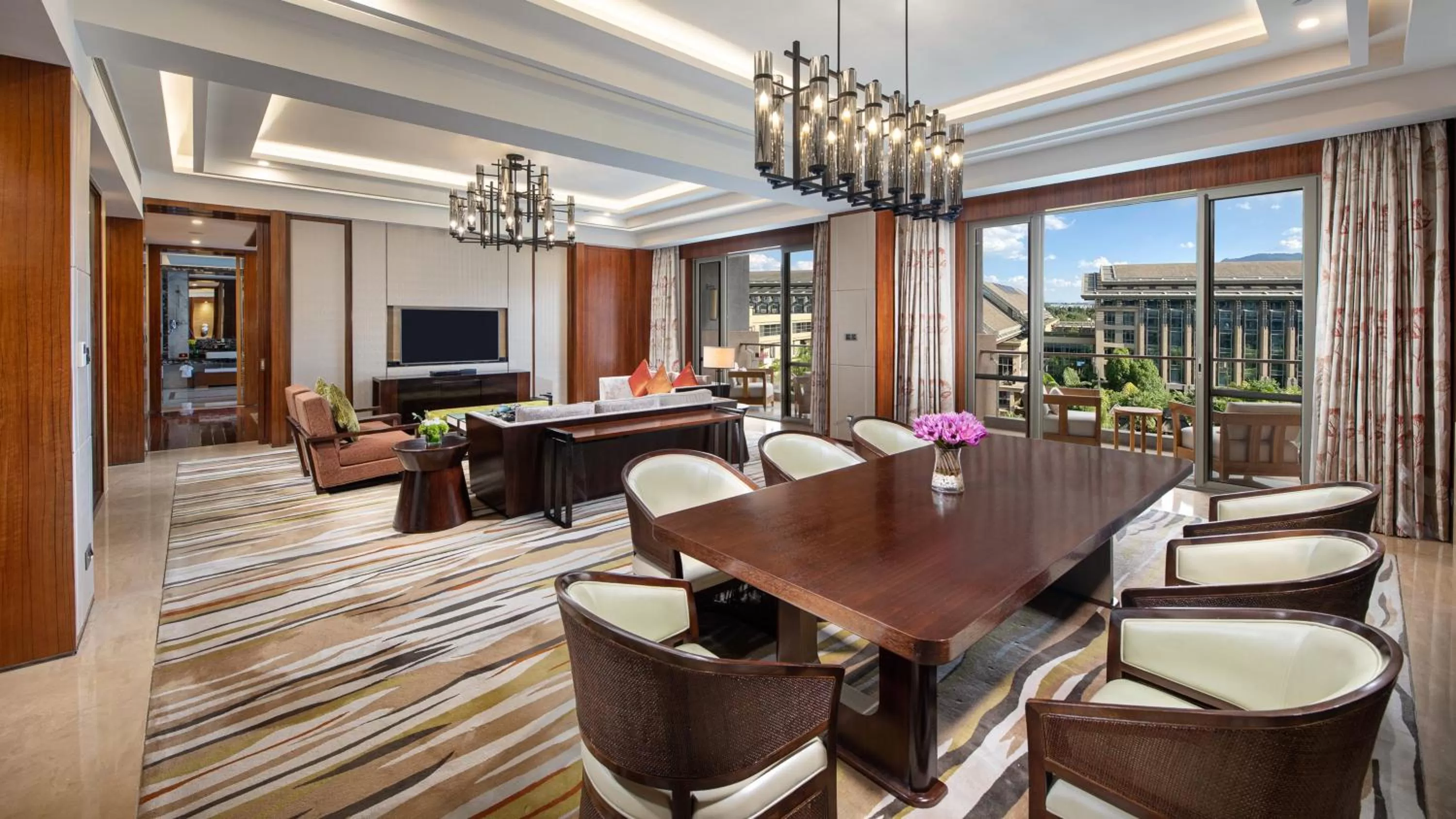 Photo of the whole room in InterContinental Kunming by IHG