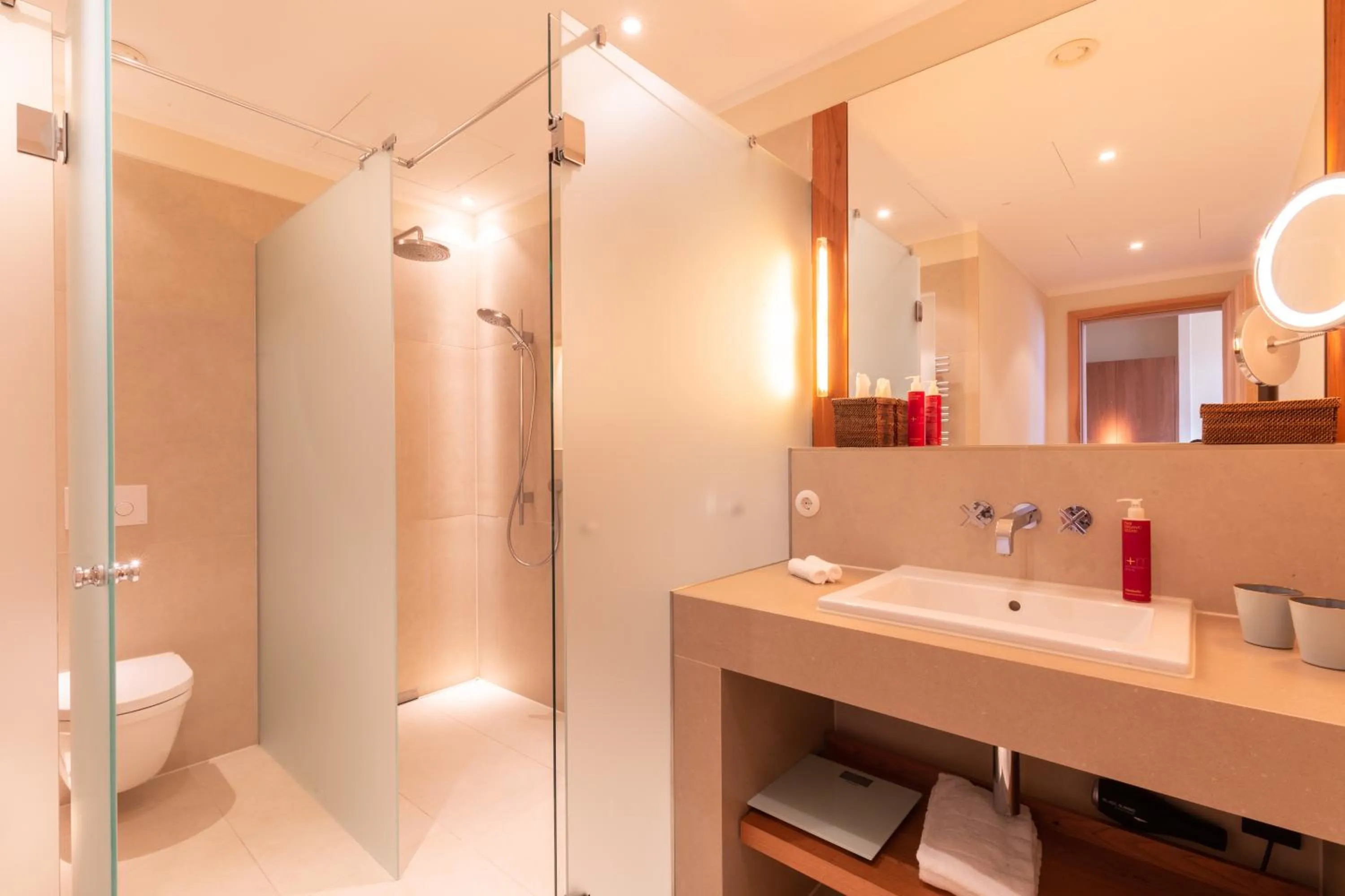 Shower in Orania.Berlin