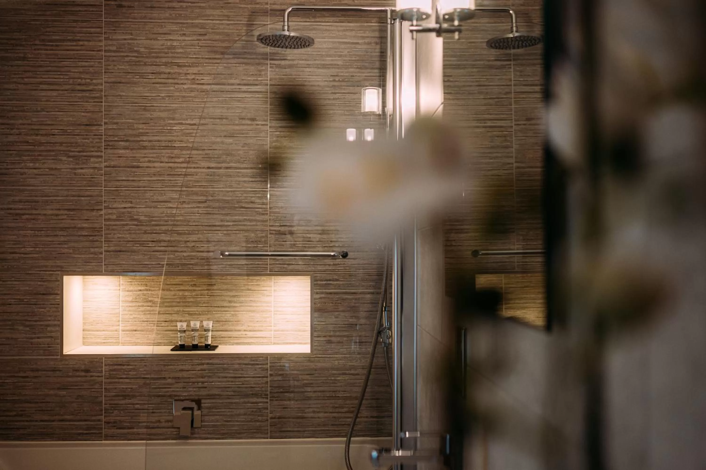 Shower in The Queens Hotel