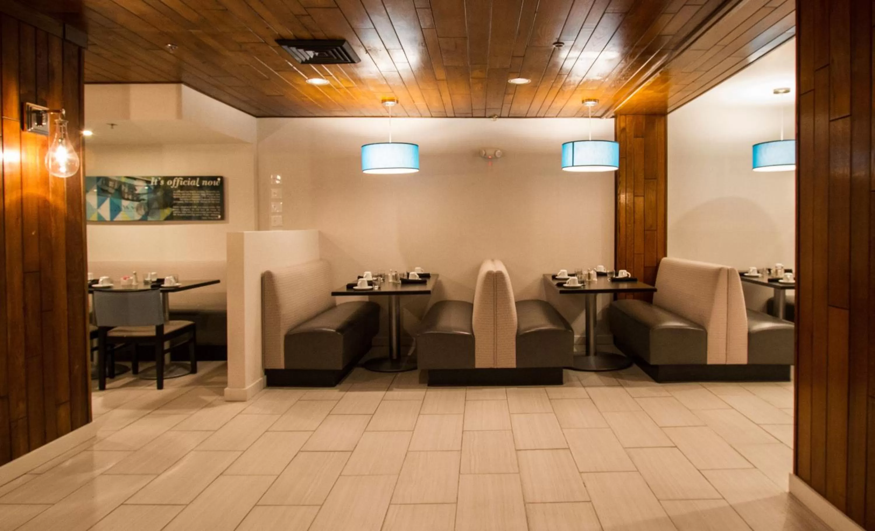 Restaurant/places to eat in Holiday Inn Victorville by IHG