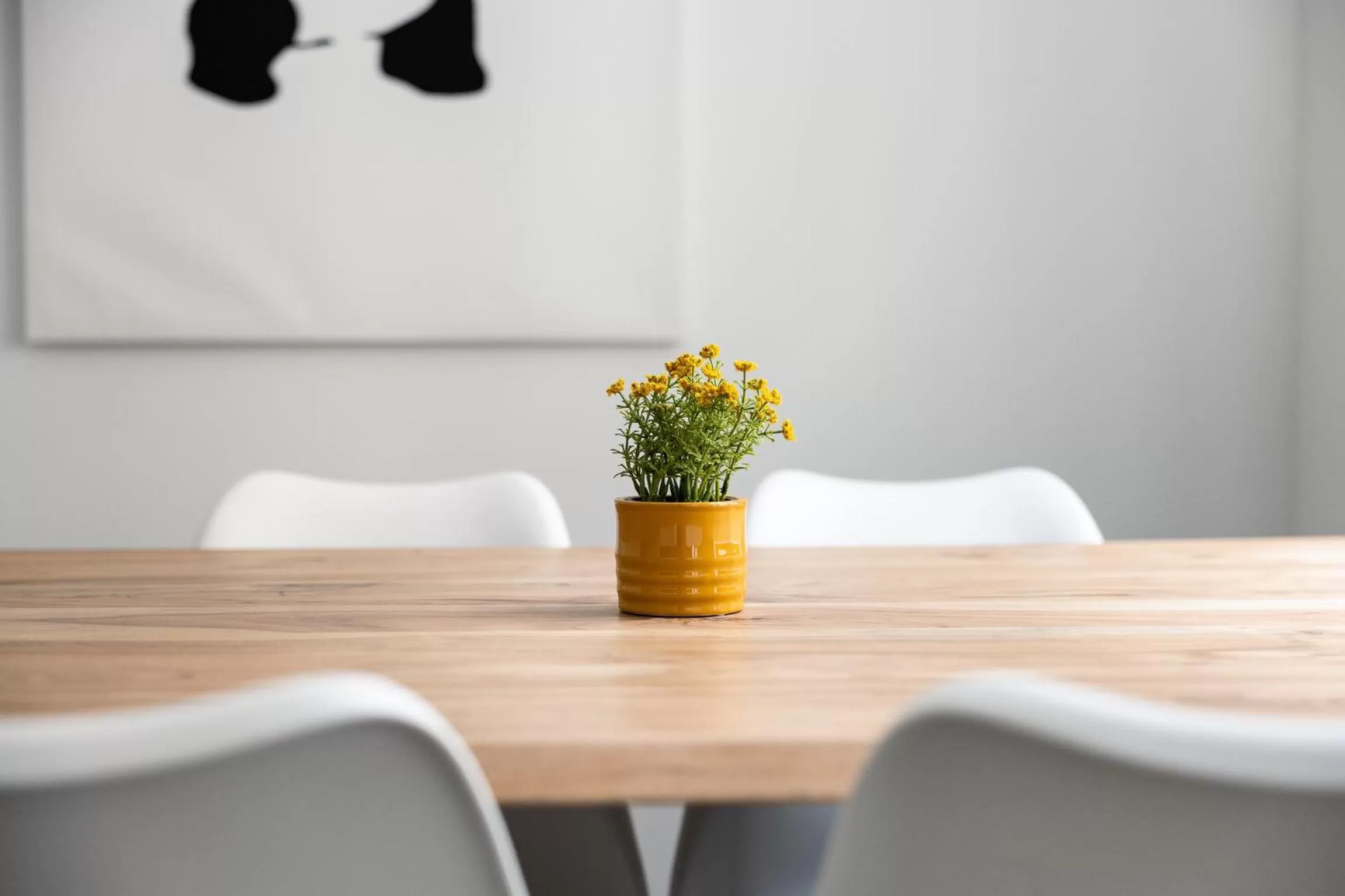 Dining area in Apartments am Neuen Theater - Altstadt - Zentral - Küche - Wifi - Powered by Ko-Living