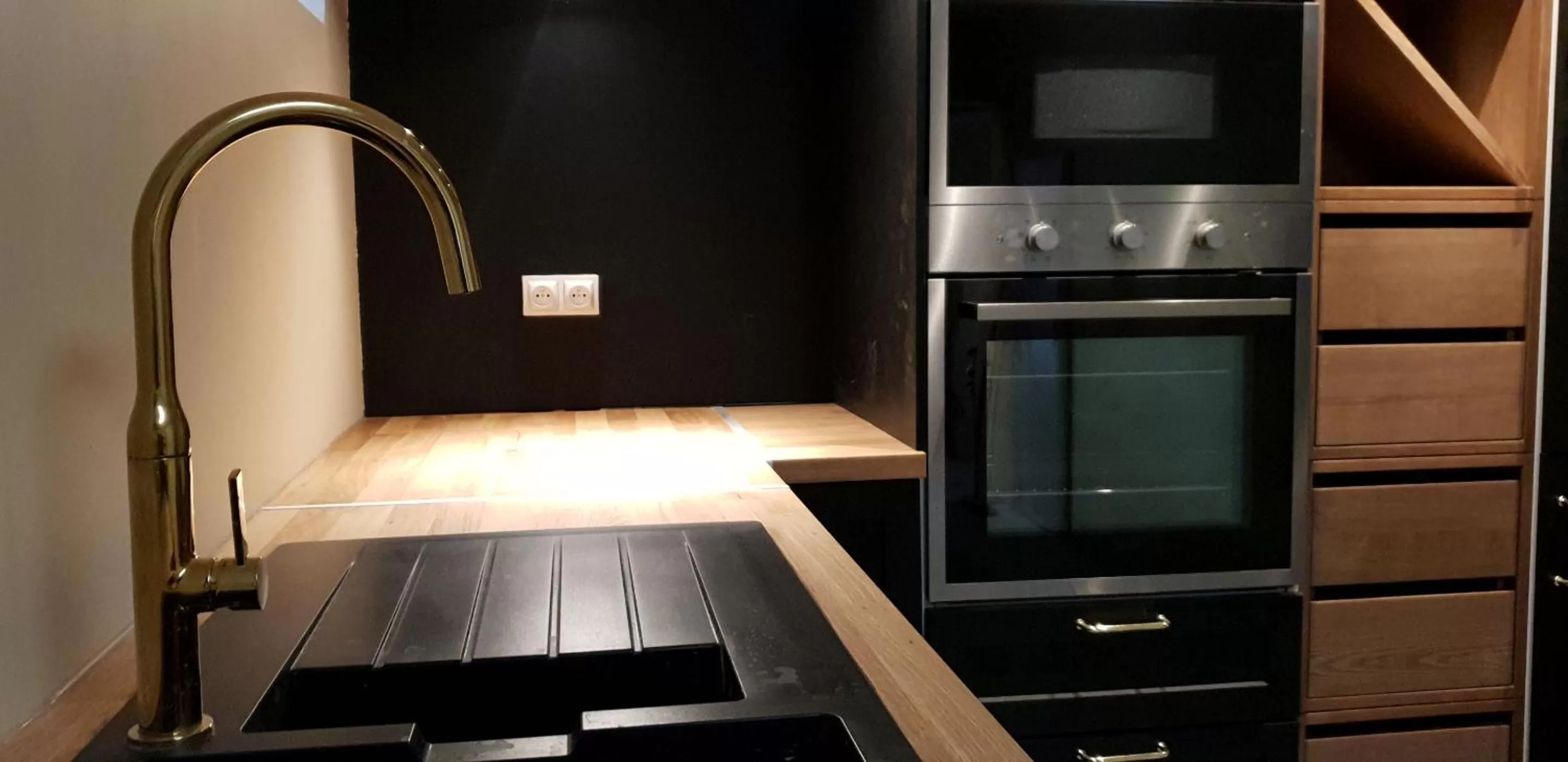 Kitchen or kitchenette, Kitchen/Kitchenette in NATURE & CHATEAUX