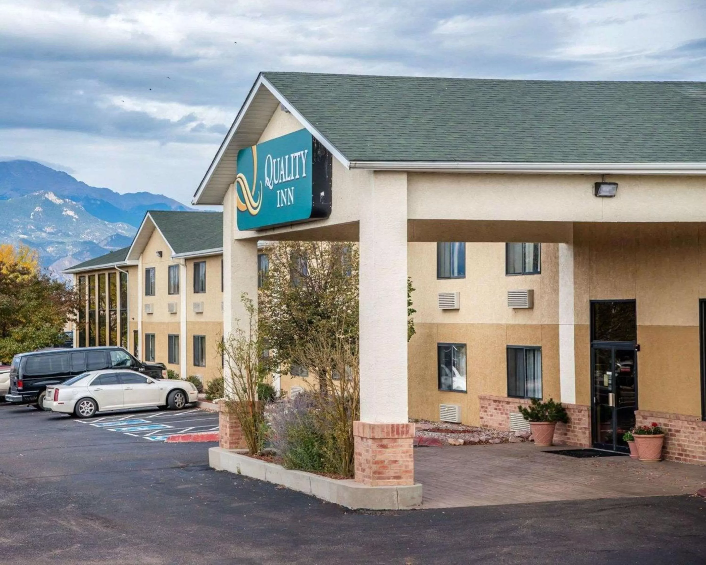 Property building in Quality Inn Colorado Springs Airport