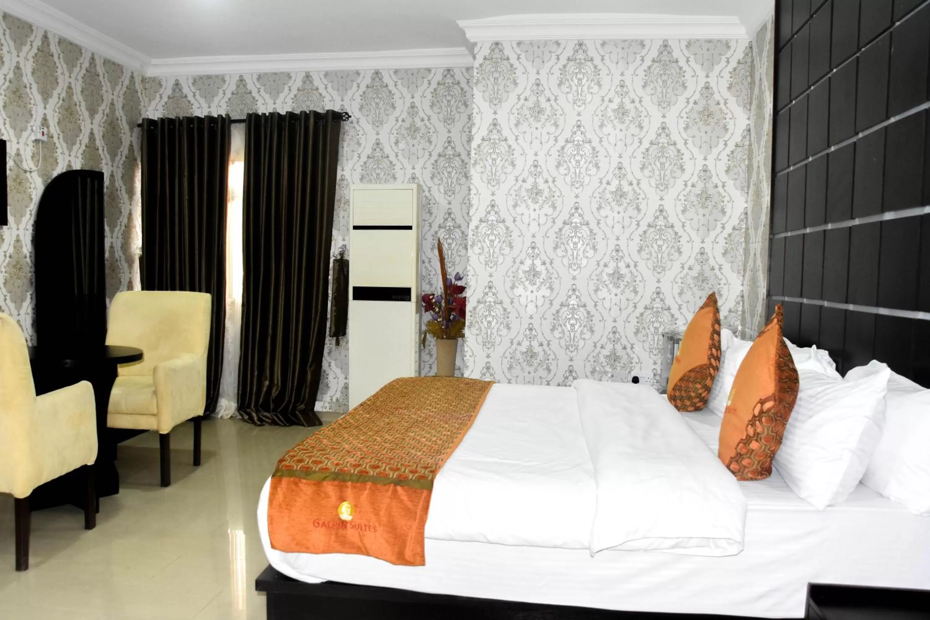 Bed in Galpin Suites