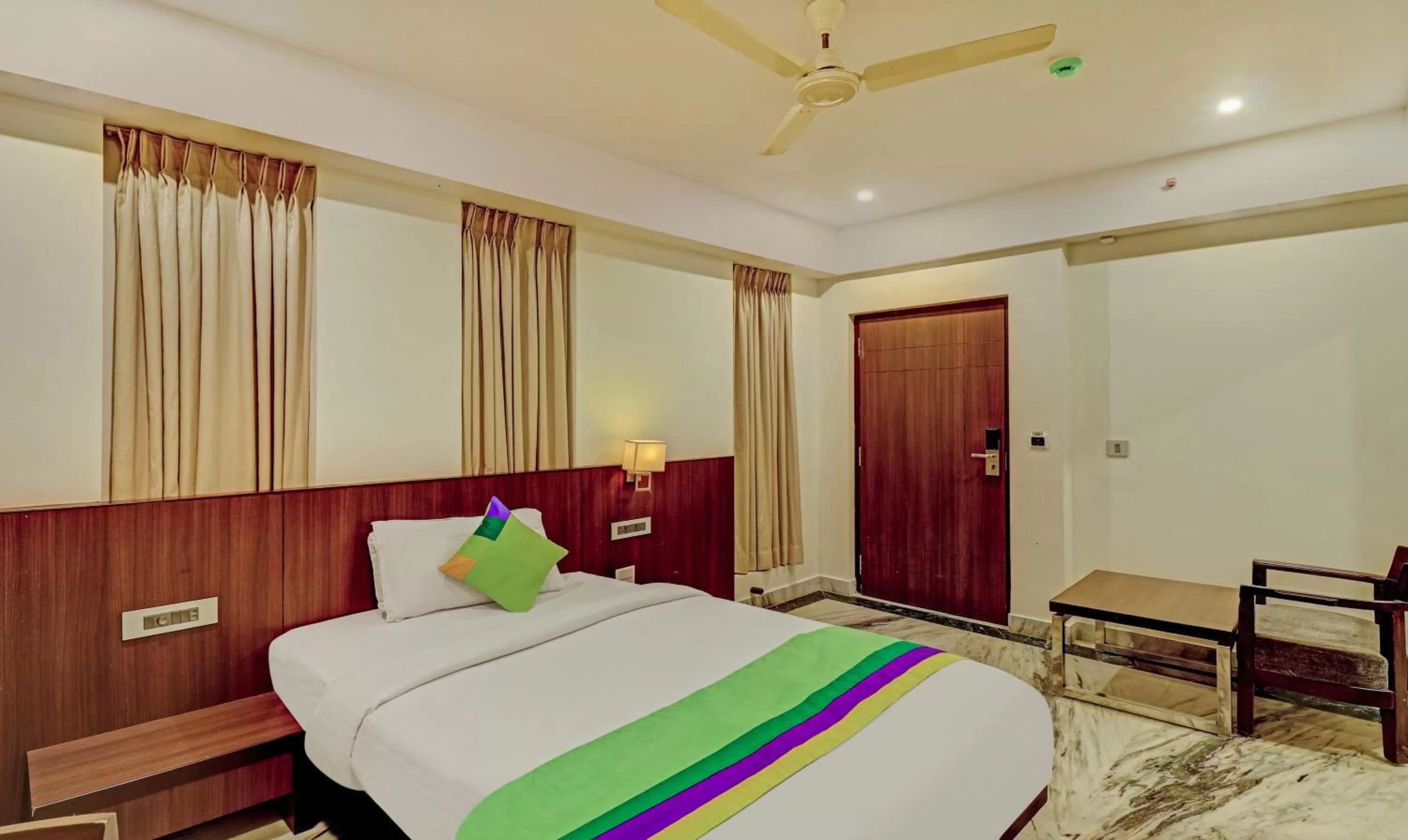 Bedroom, Bed in Treebo Seaesta RK Beach