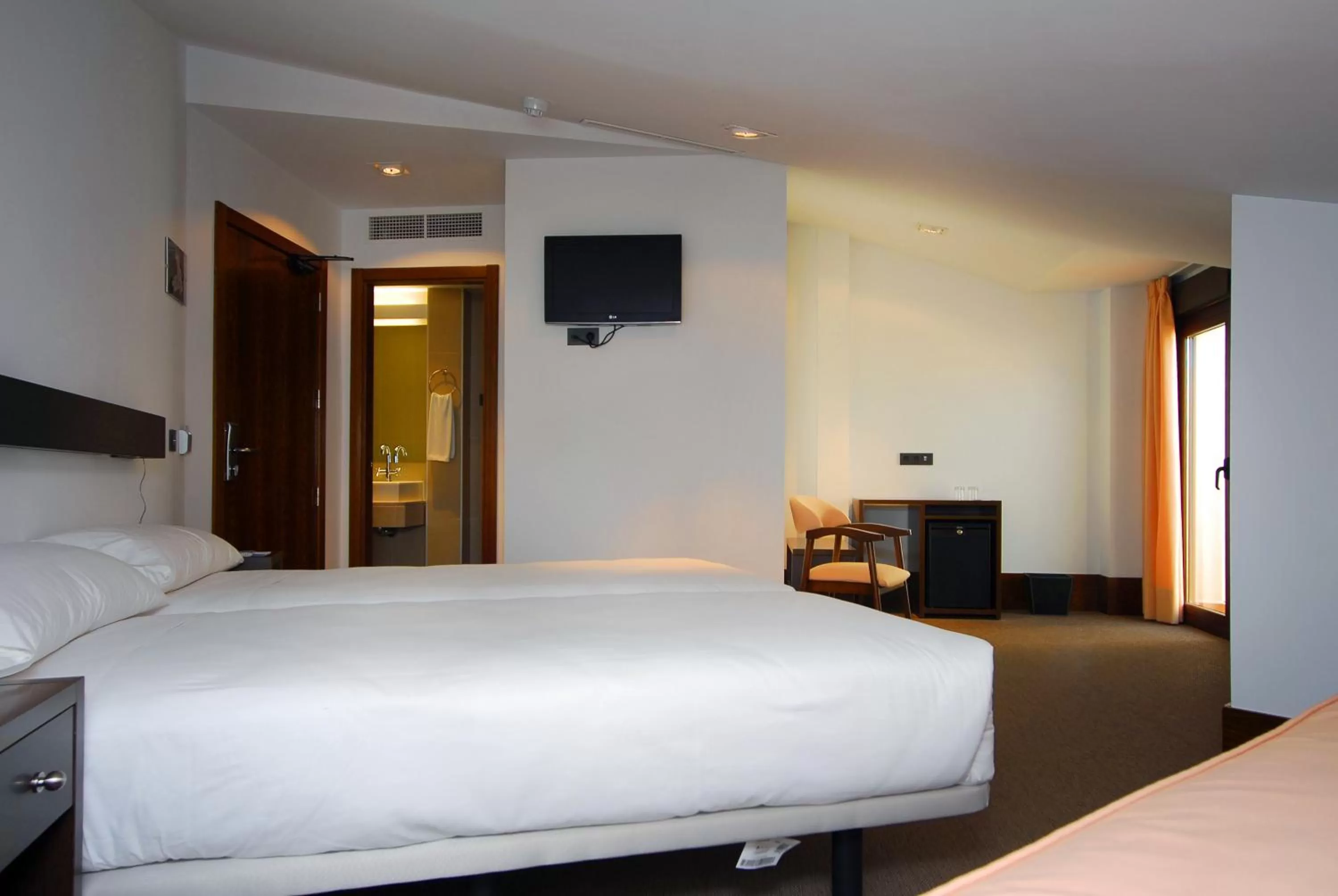 Bedroom, Bed in Hotel Domus Plaza Zocodover